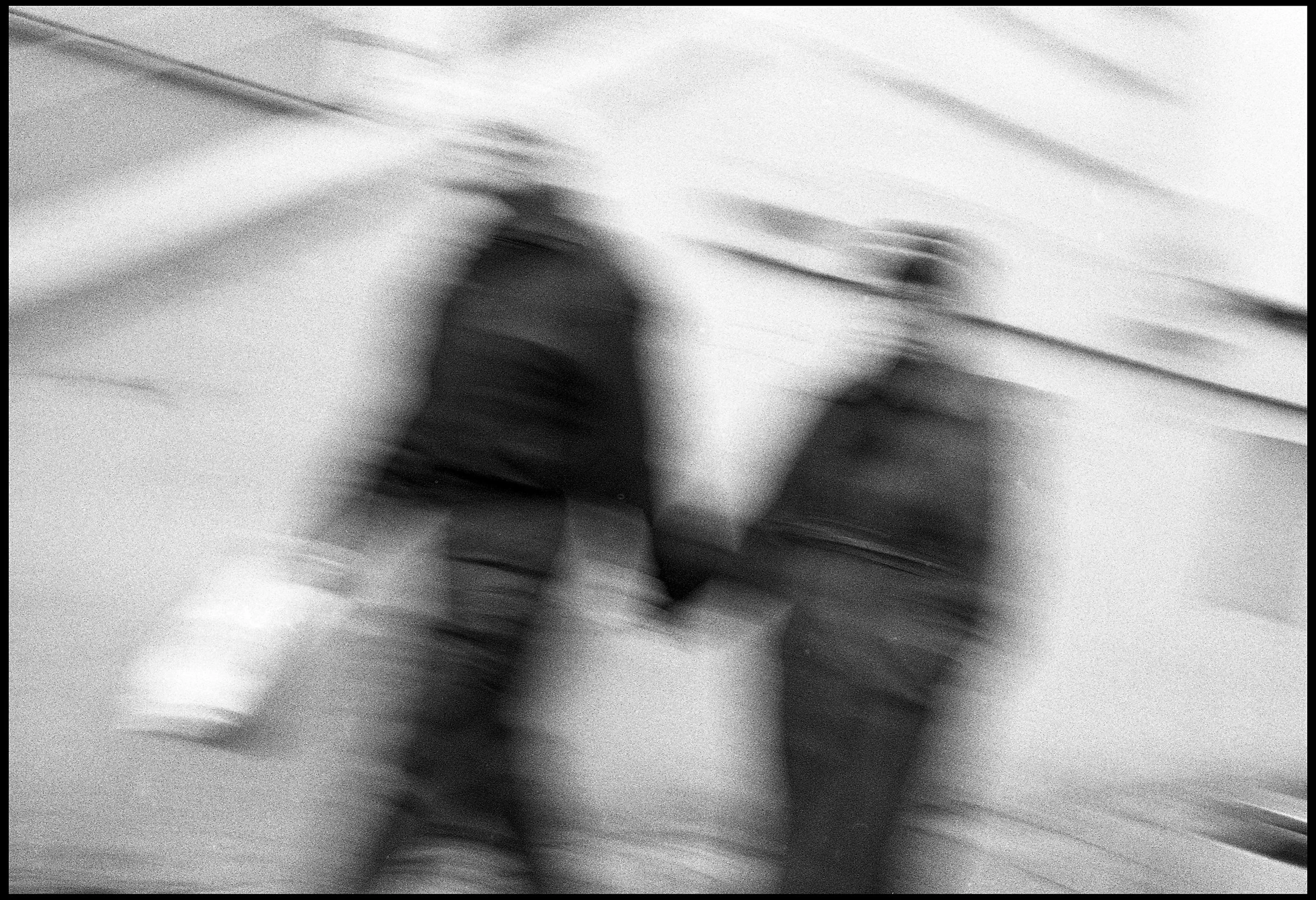 Portobello Road, London 2002 (450-006) HP5 / Leica IIIf / 35mm Leitz Summaron f3.5