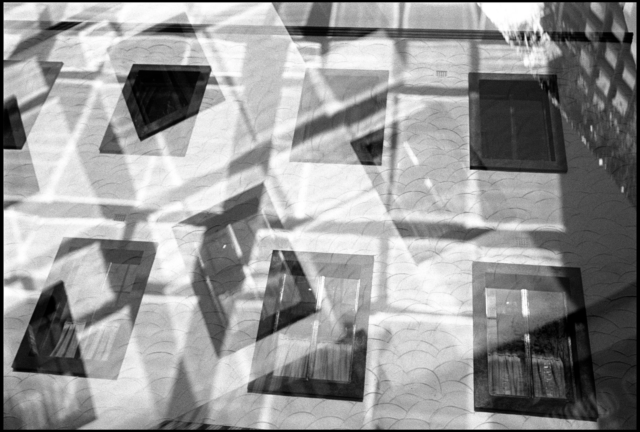 Little Collins Street, Melbourne 2025 (1071-027) HP5 / Leica III / 35mm Nikkor f2.5