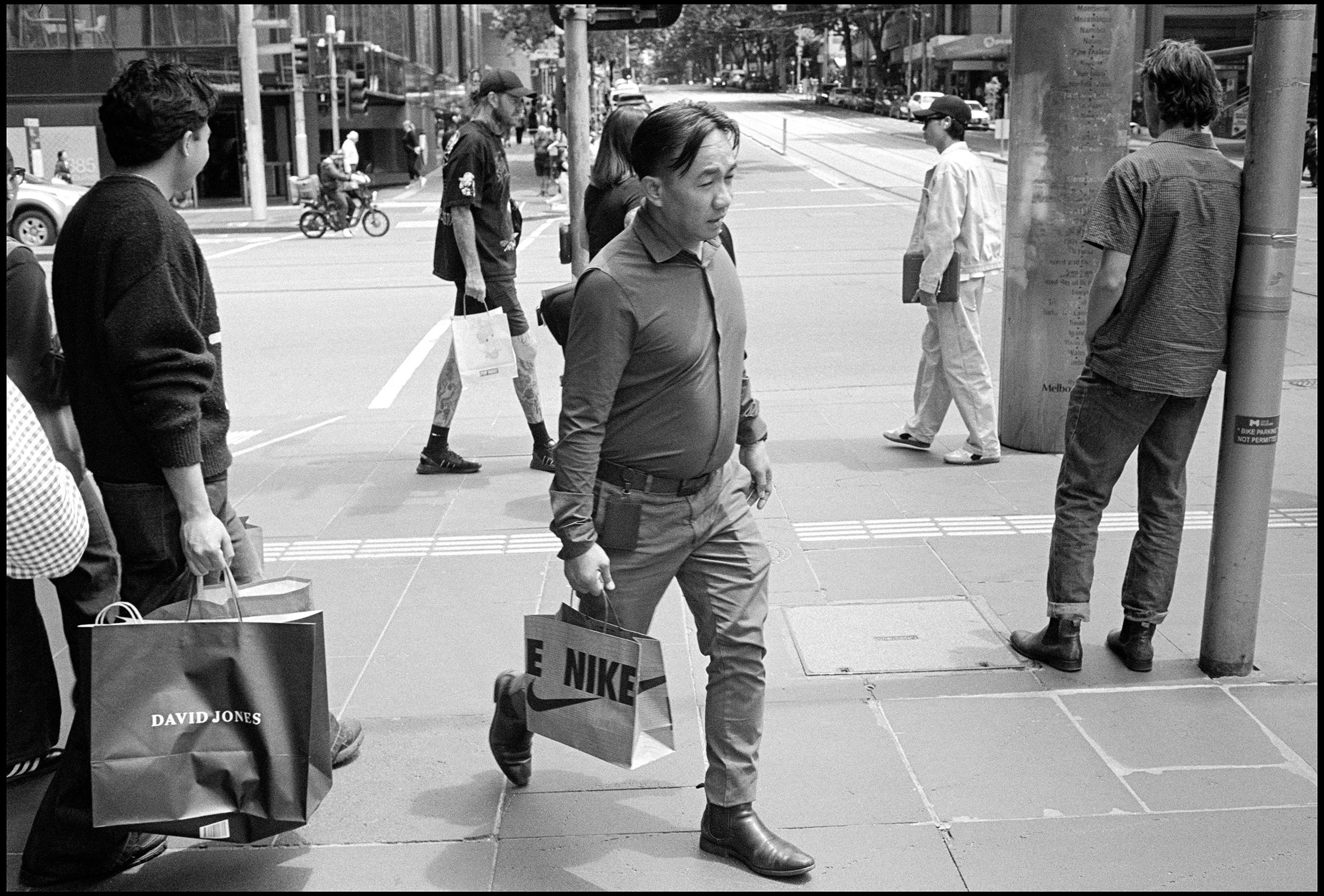 Bourke Street Mall, Melbourne 2025 (1030-028) HP5 / Leica III / 35mm Canon f2