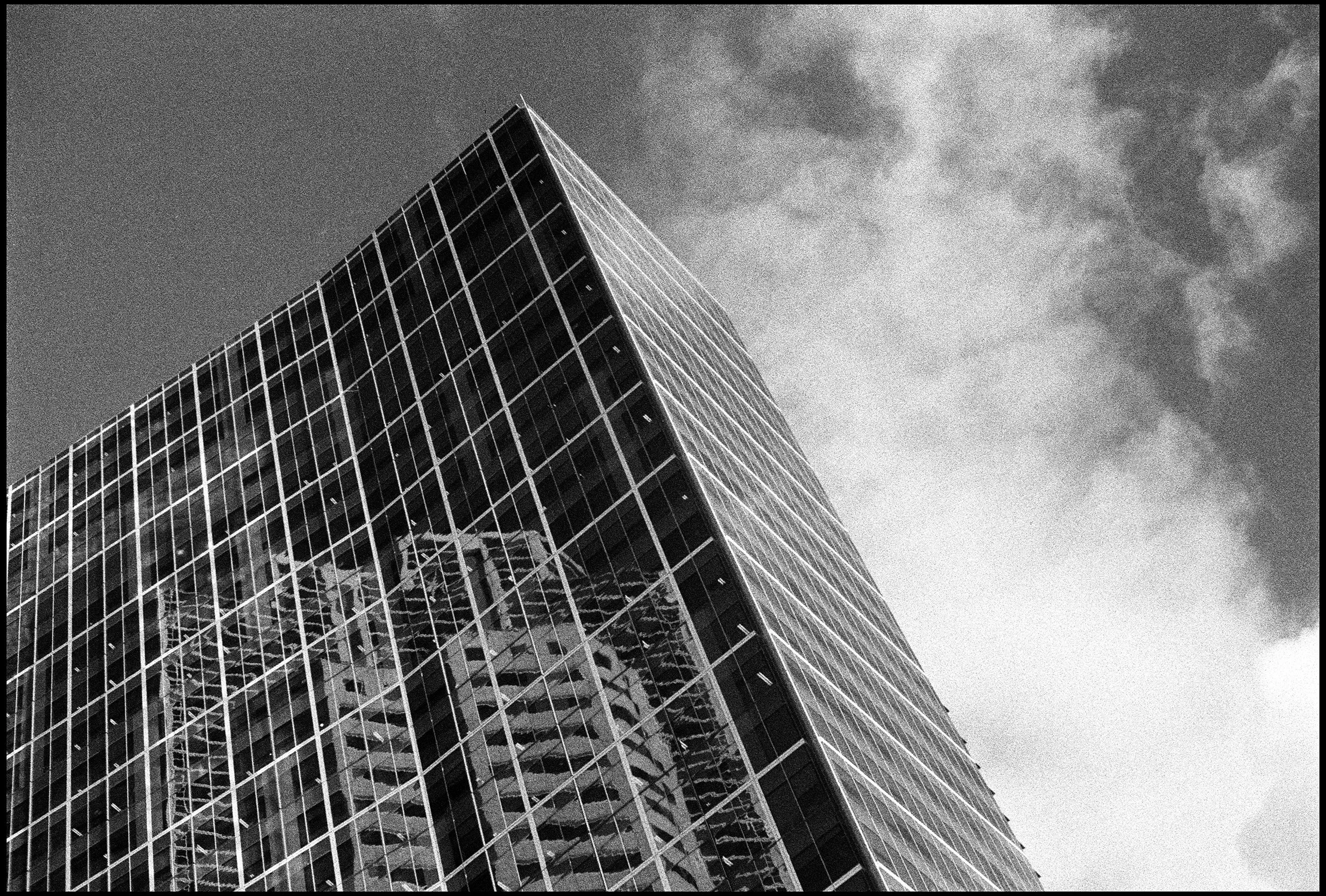 Melbourne CBD 2012 (602-008) HP5 / Leica III / 50mm Leitz Elmar f3.5