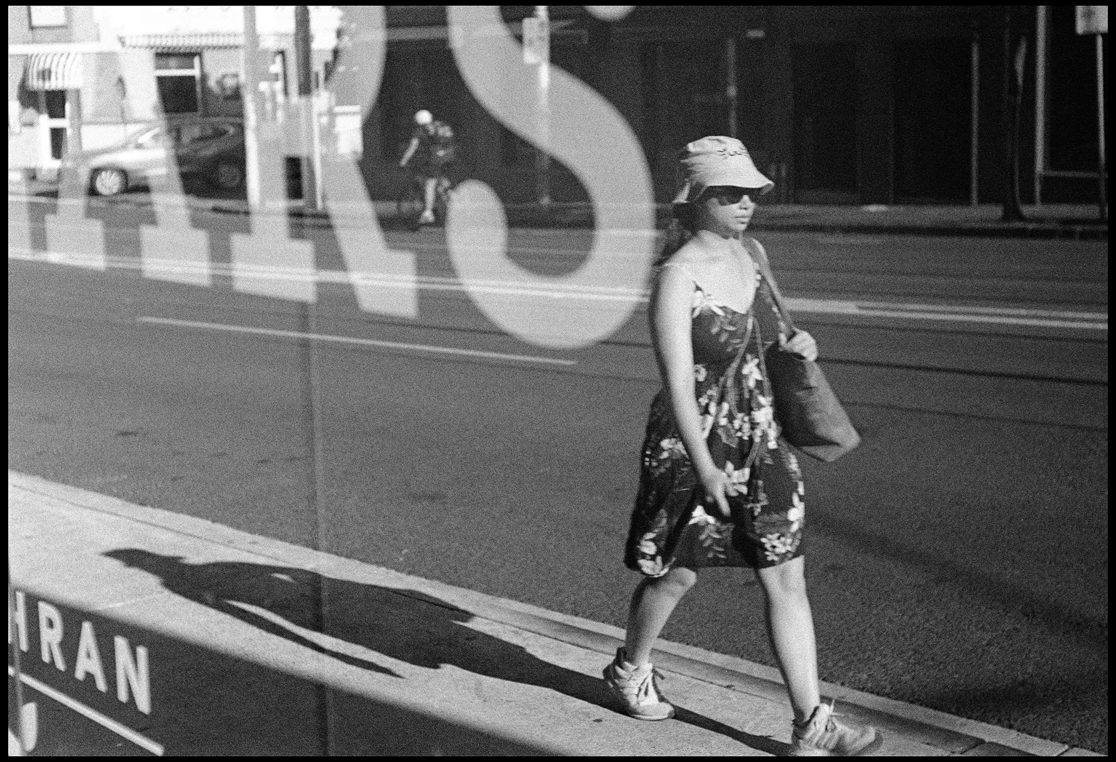 Prahran, Melbourne 2025 (970-037) HP5 / Canon 7 / 50mm Nikkor f2