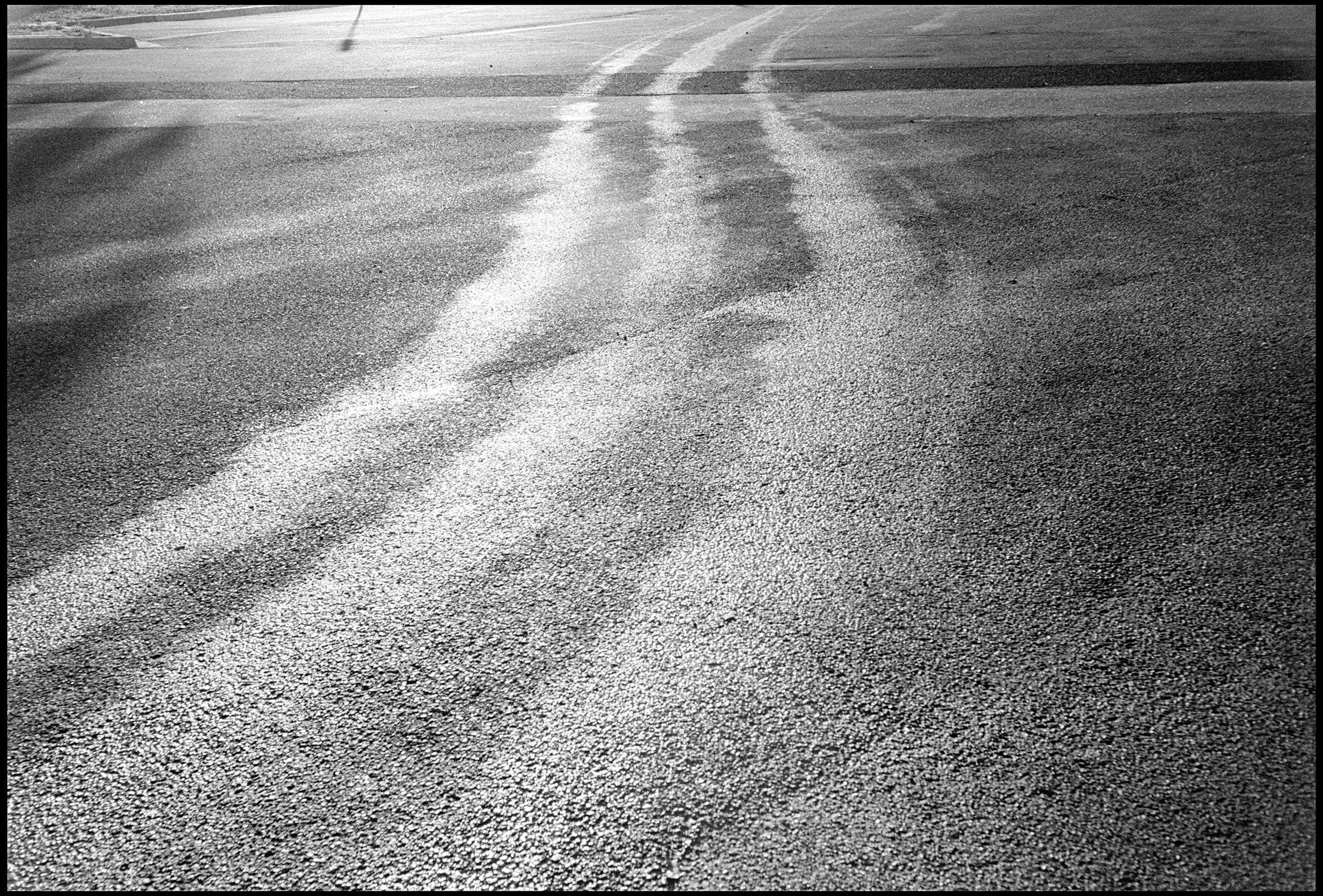 Brighton, Melbourne 2023 (928-035) HP5 / Leica III / 50mm Nikkor f1.4
