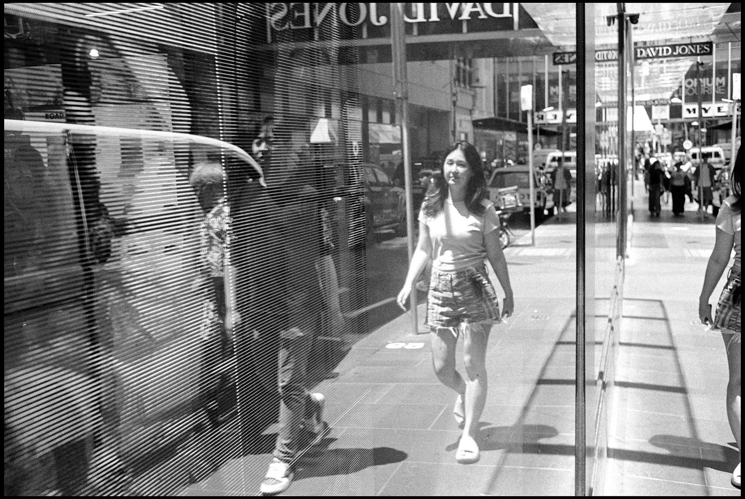 Melbourne 2025 (971-013) HP5 / Leica III / 35mm Nikkor f2.5