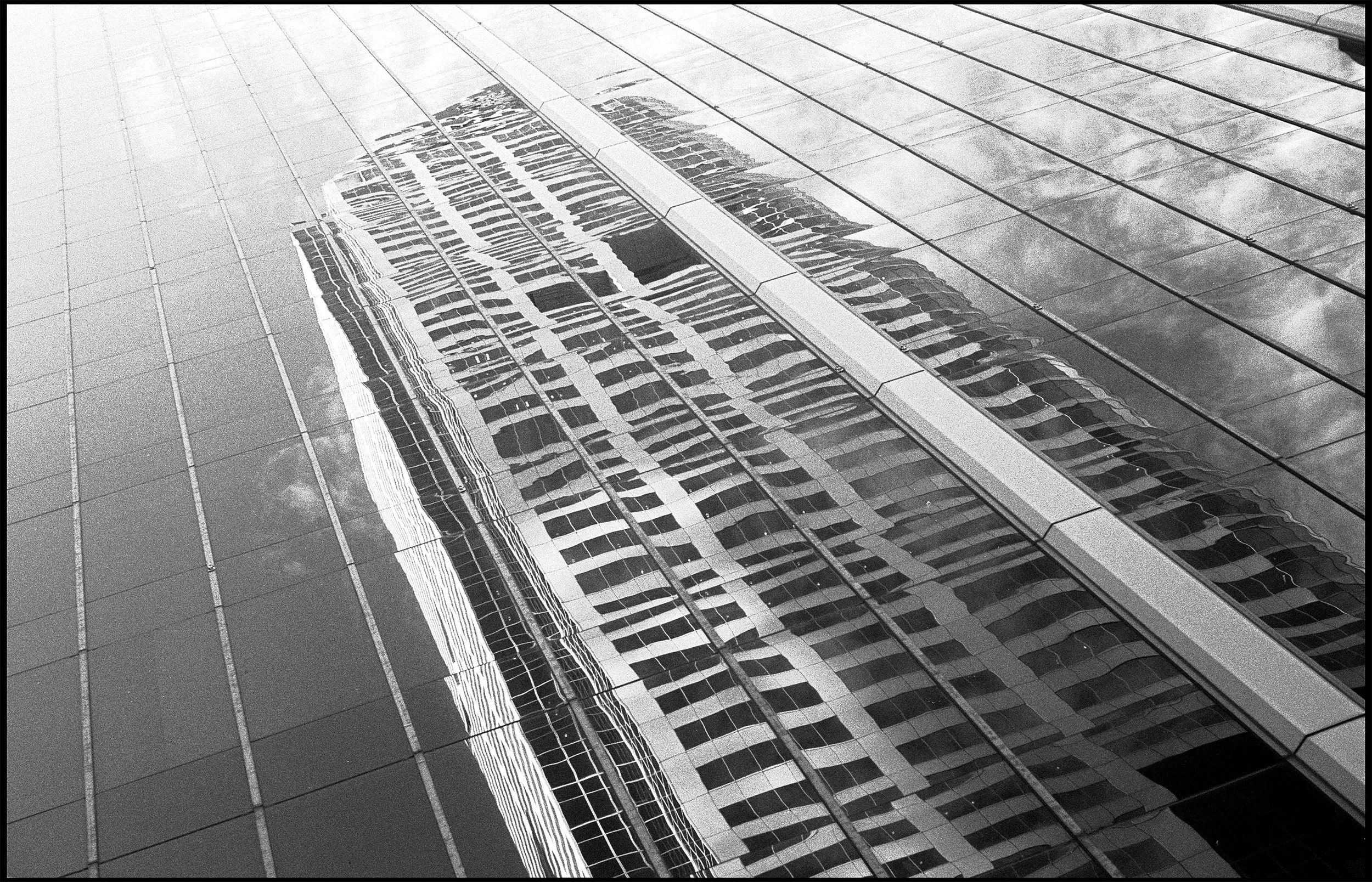 Melbourne CBD 2015 (658-026) FP4 / Leica III / 50mm Leitz Elmar f3.5