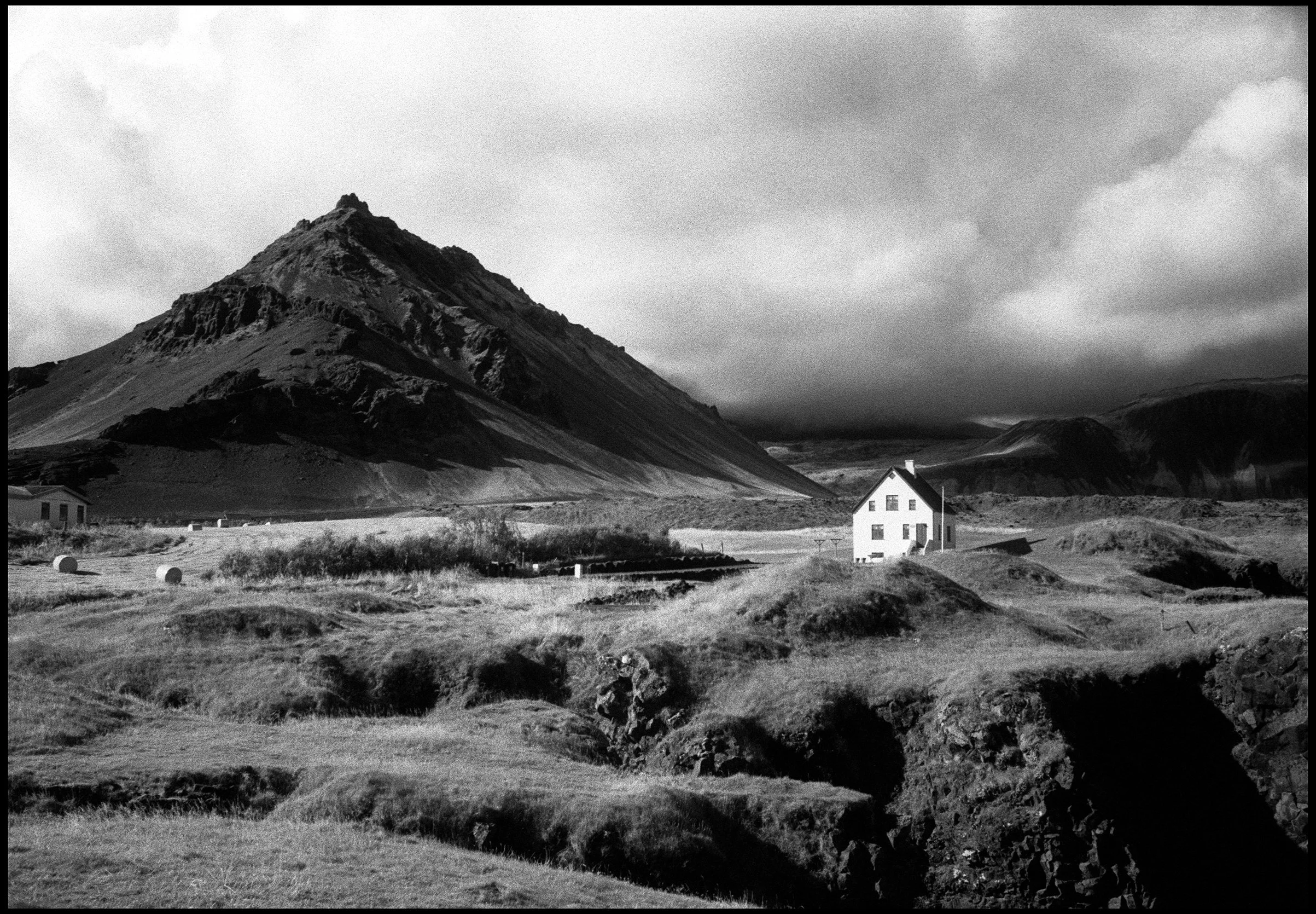1007-003 Arnastapi Harbour, Iceland 2025 WKD WEB.jpg