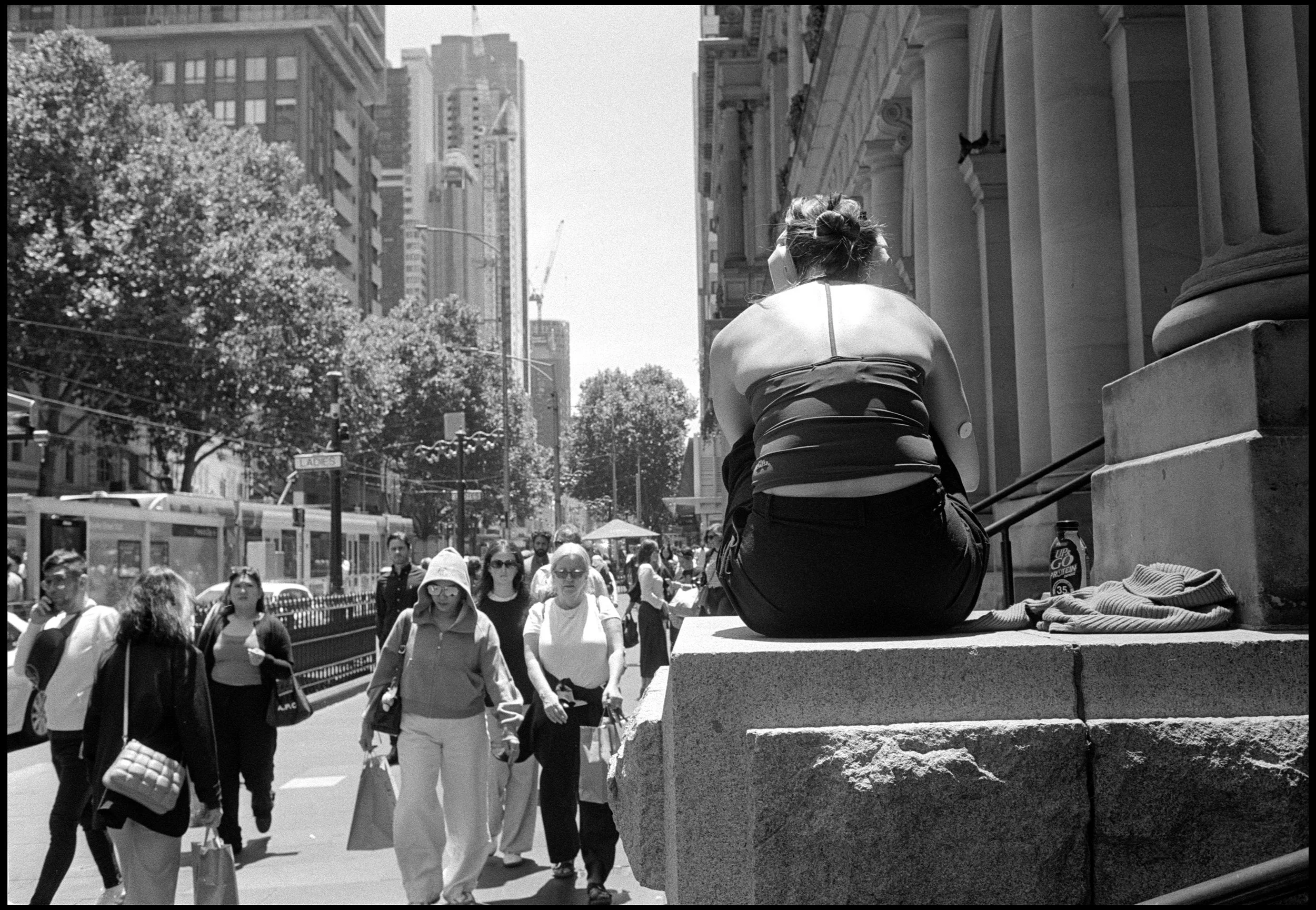 Bourke St Mall, Melbourne CBD 2025 (1031-017) HP5 / Leica III / 28mm Canon f2.8