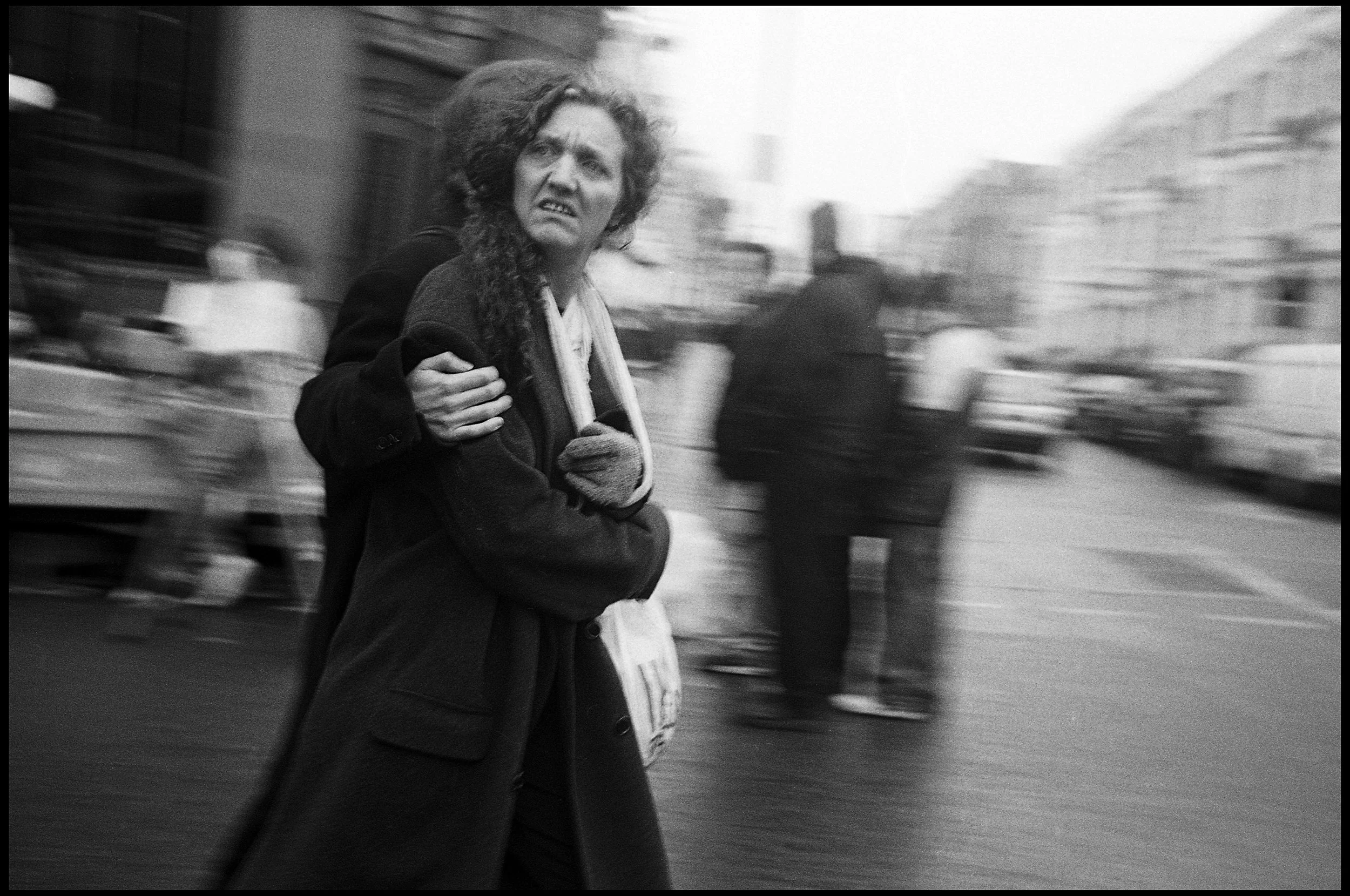 Portobello Road, London 2002 (446-008) HP5 / Leica IIIf / 35mm Leitz Summaron f3.5