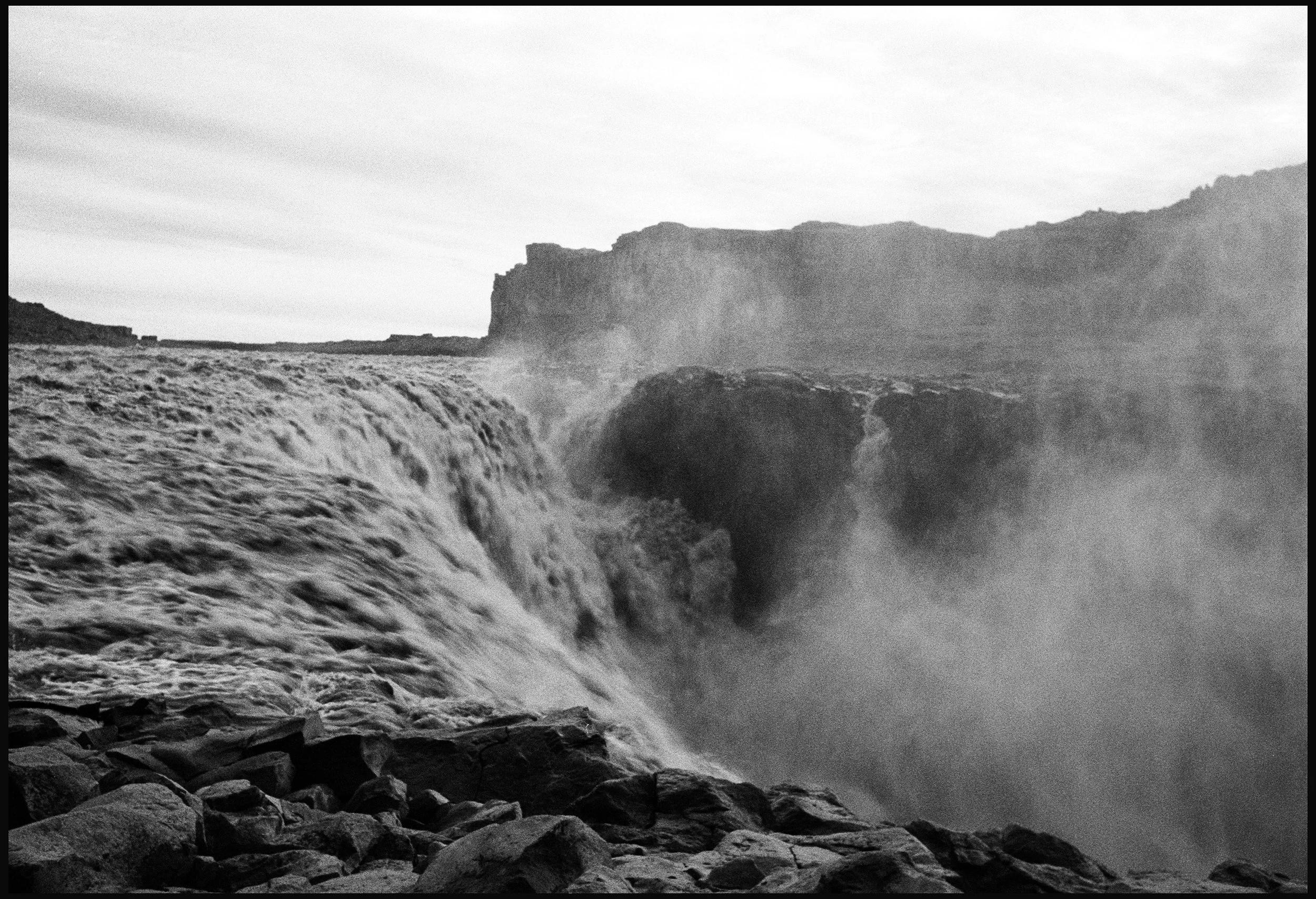 Dettifoss, Iceland 2000 (325-025) SFX / Leica IIIf / 35mm Leitz Summaron f3.5