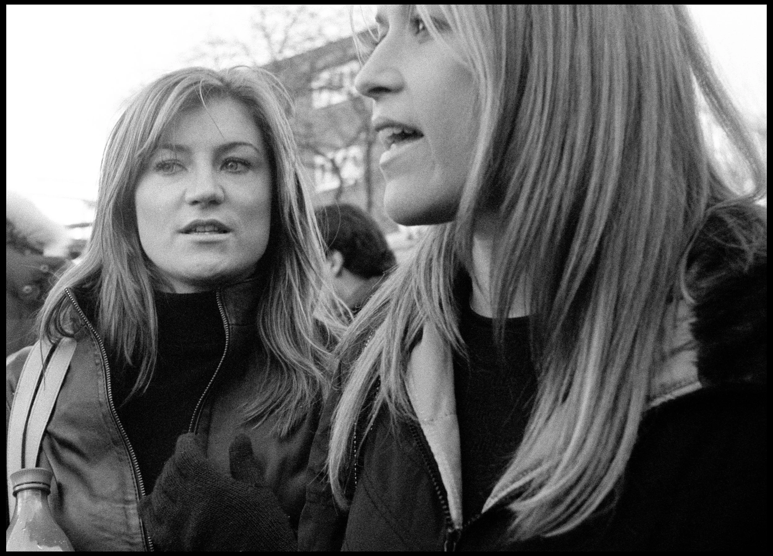 Portobello Road, London 2002 (456-033) HP5 / Leica IIIf / 35mm Leitz Summaron f3.5