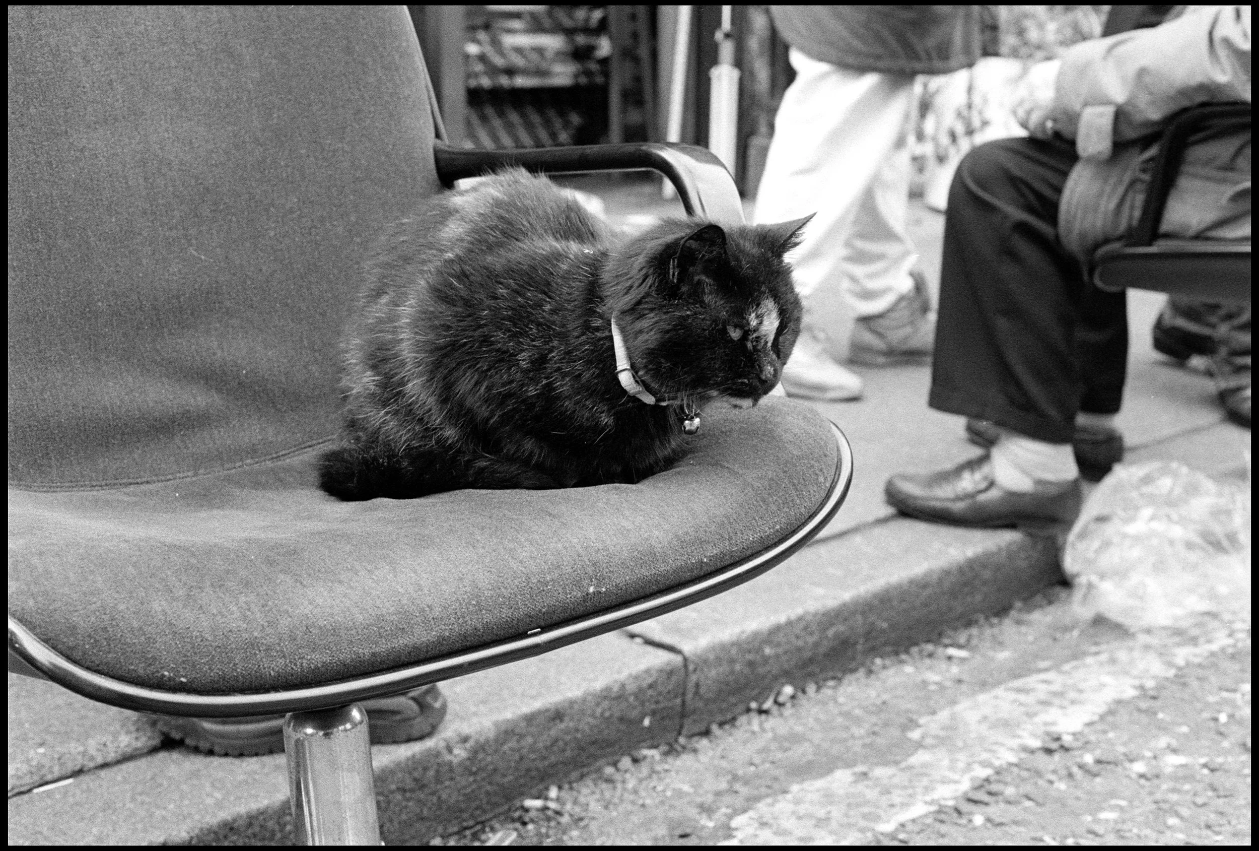 Brick Lane, London 2001 (387-015) HP5 / Nikon F3 / 50mm Nikkor