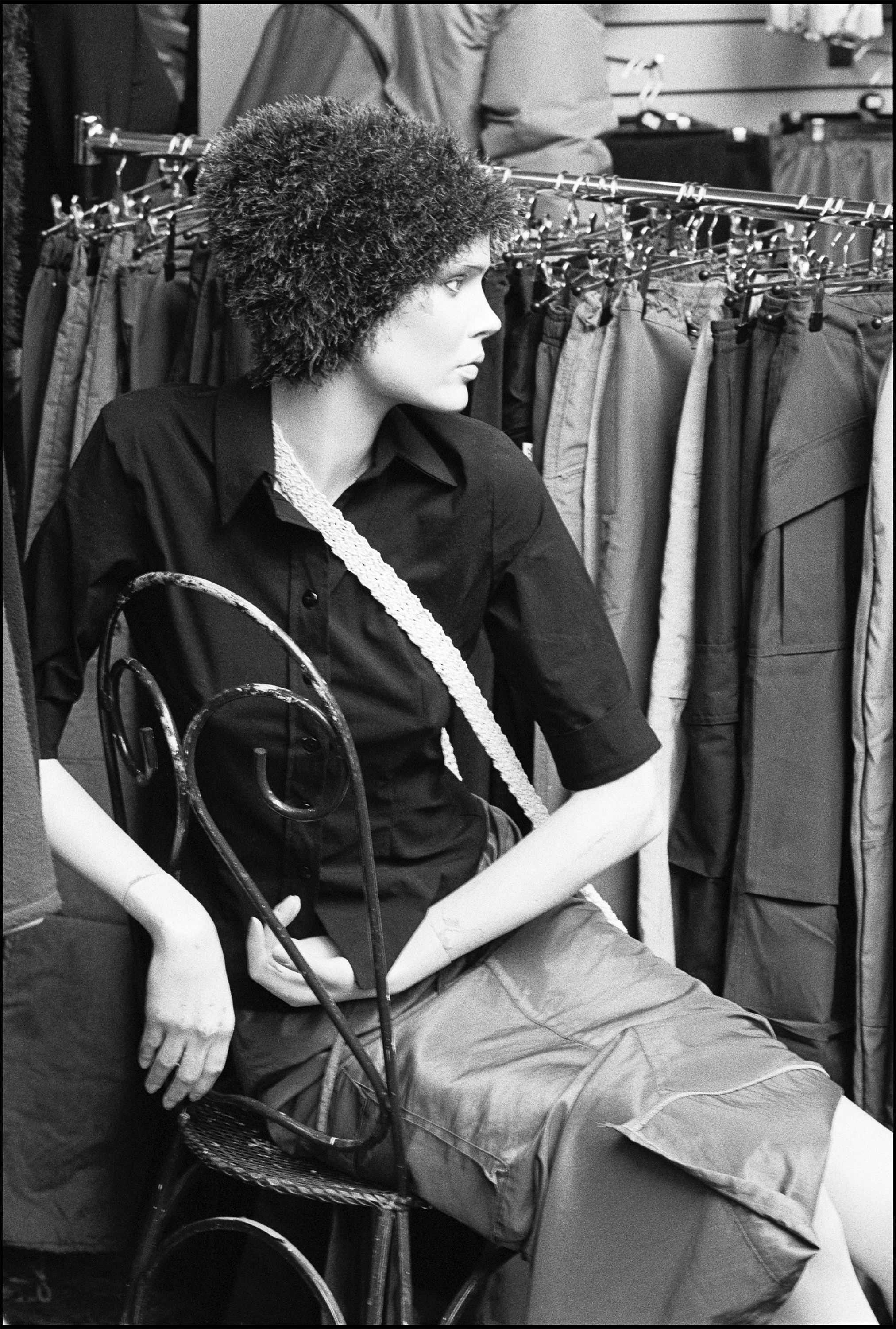 Camden Market, London 2000 (271-027) HP5 / Nikon F3 / 50mm Nikkor