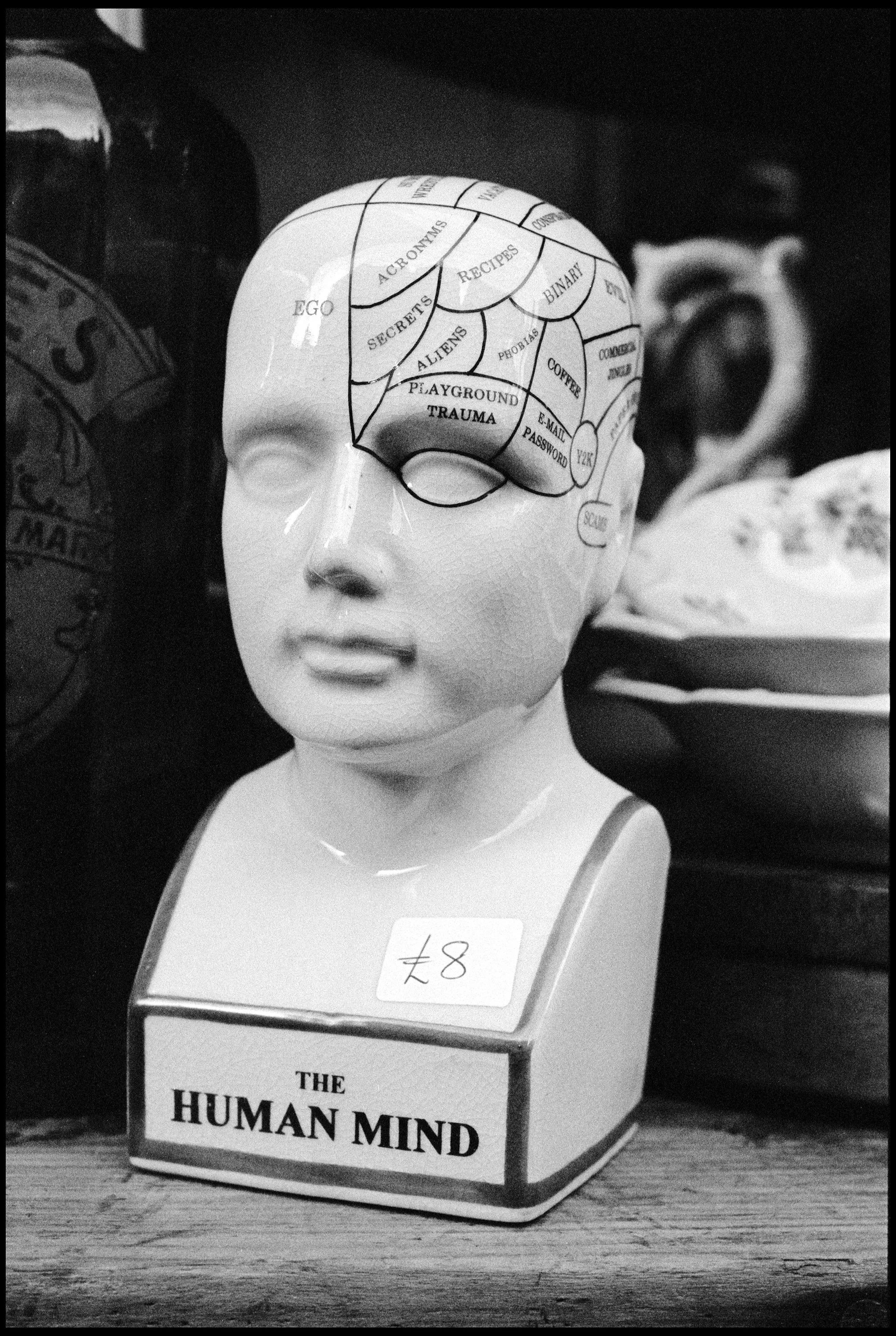 Portobello Road, London 2001 (440-014) HP5 / Nikon F3 / 50mm Nikkor