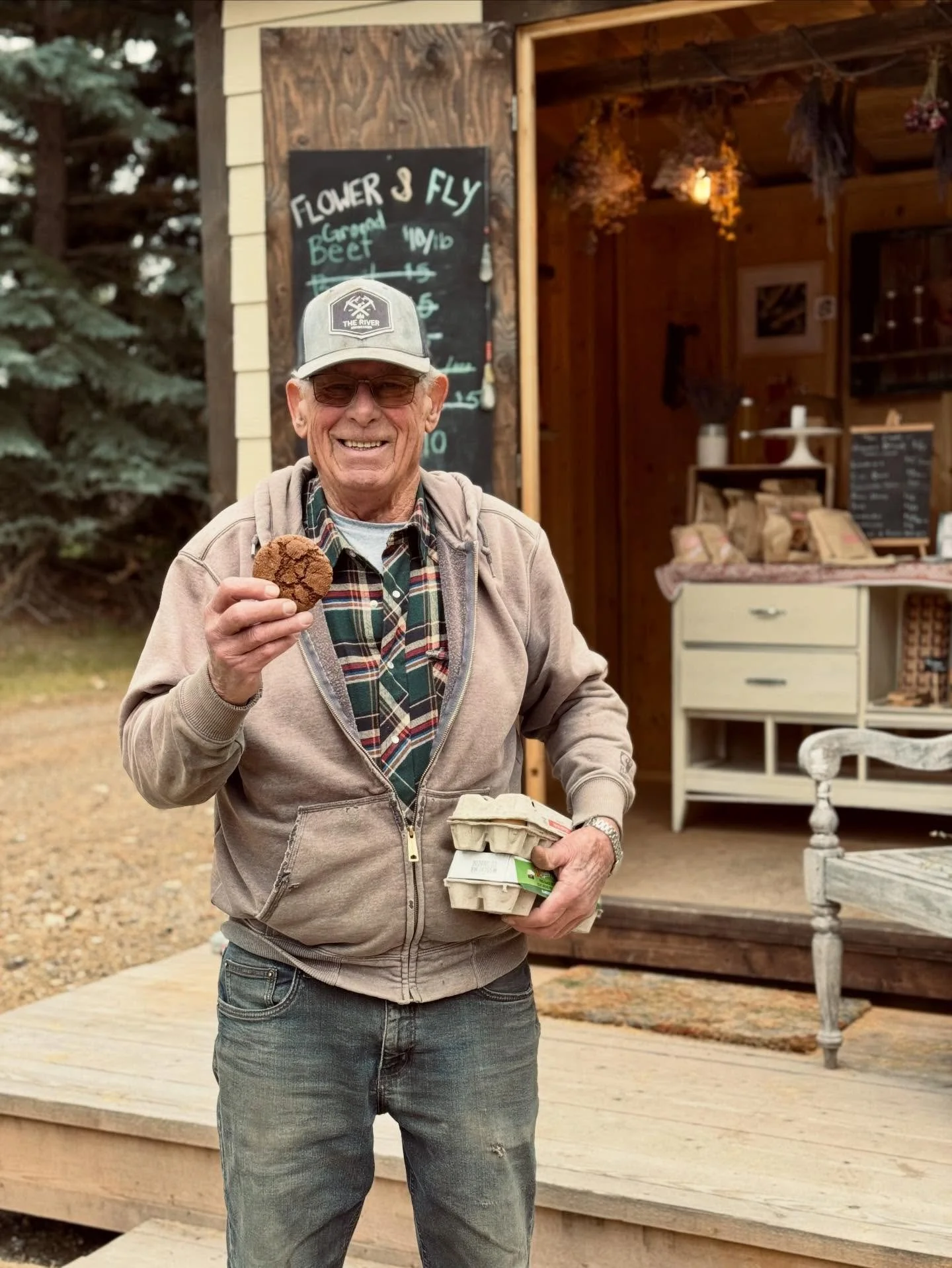 🍪🥚 Two dozen farm fresh eggs or two dozen homemade cookies?! 🫢 Thank you to our neighbours who contemplate this decision weekly! 

#FlowerAndFly #TaTaCreek #FarmstandFinds #SupportLocalBC #FreshEggs #HomemadeCookies #CommunityVibes