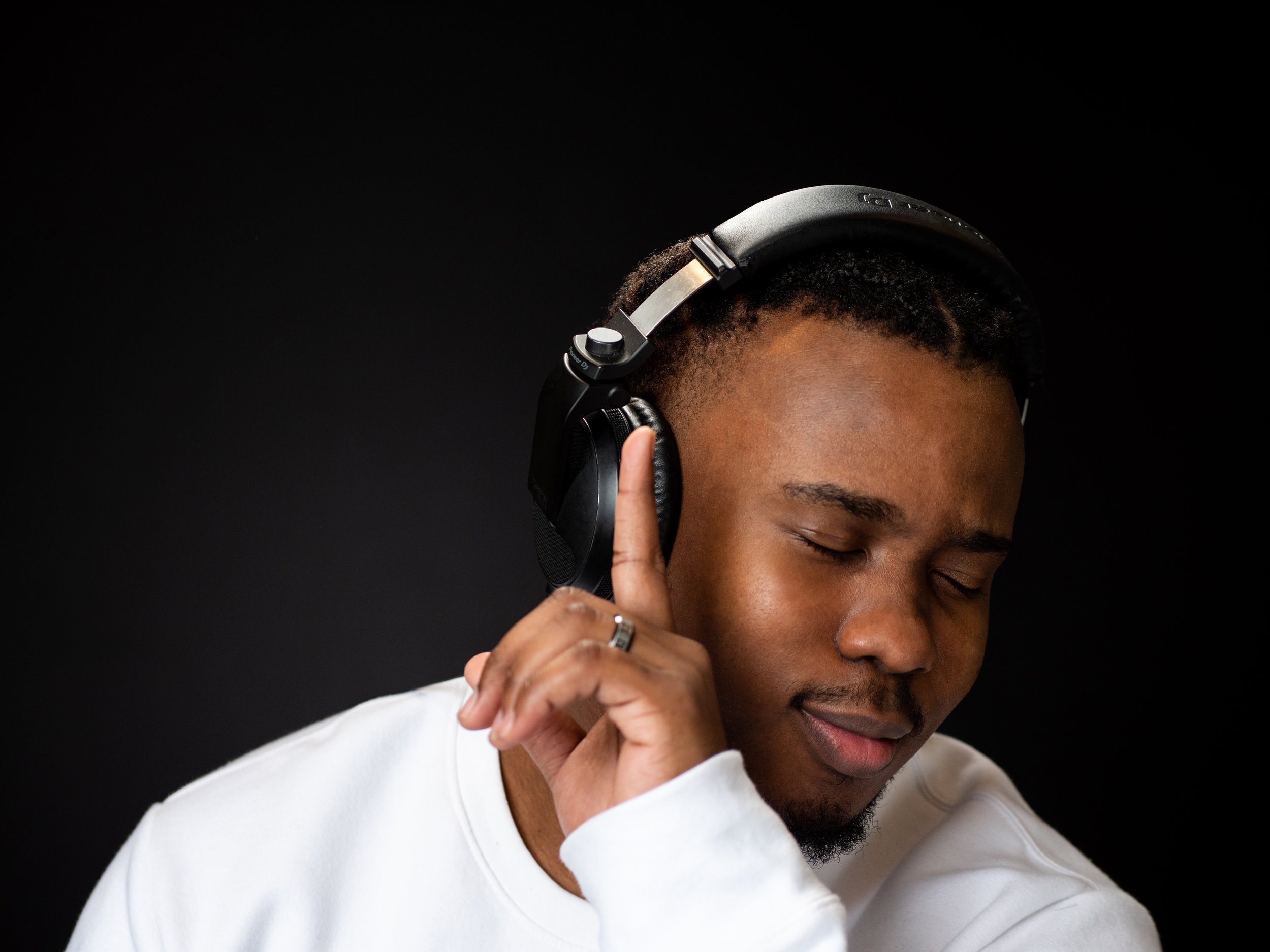 HeadshotPIX-Branding-DJ-headshot.jpg
