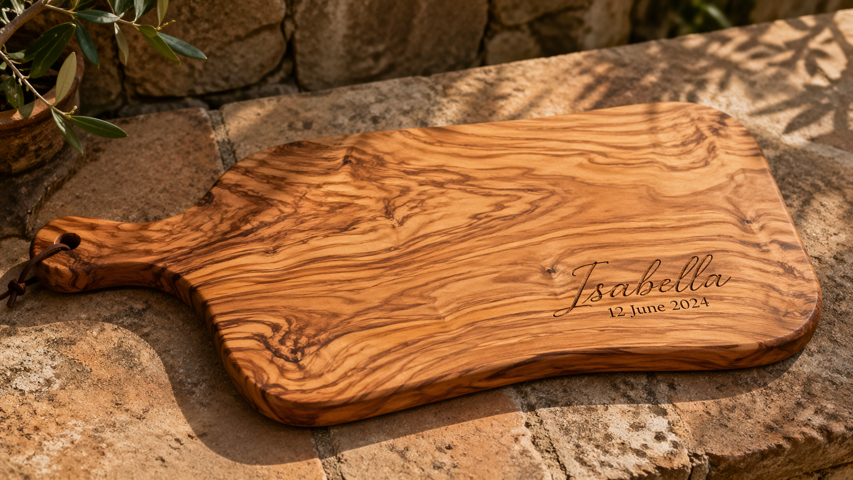 Personalised Olive Wood Gifts — Made in Cortona