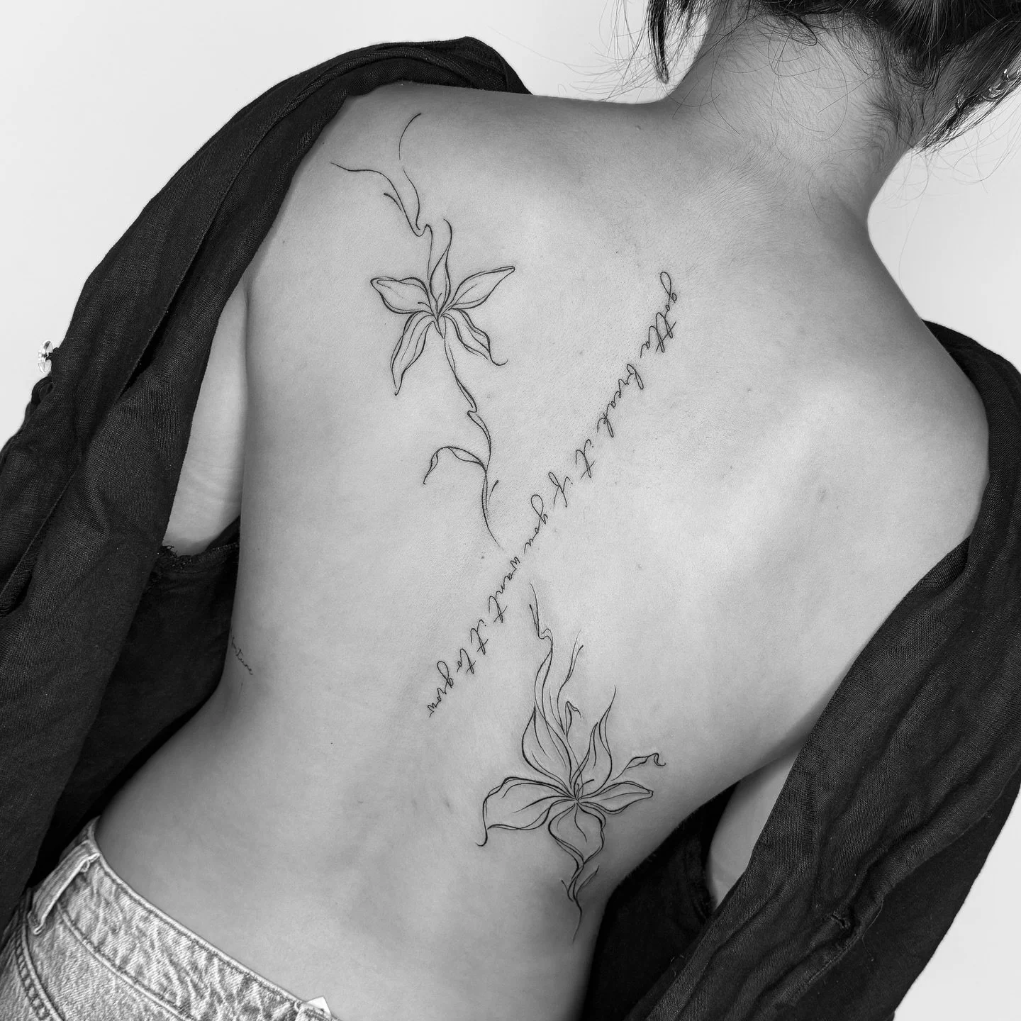 &ldquo;gotta break it if you want it to grow&rdquo; back piece for @giaanthomas 
-
-
-
#tinytattoo #flashtattoo #smalltattoo #stickertattoo #patchwork #patchworktattoo #finelinetattoo #sunshinecoasttattoo #sunshinecoast #tattoos #finelineartist #suns