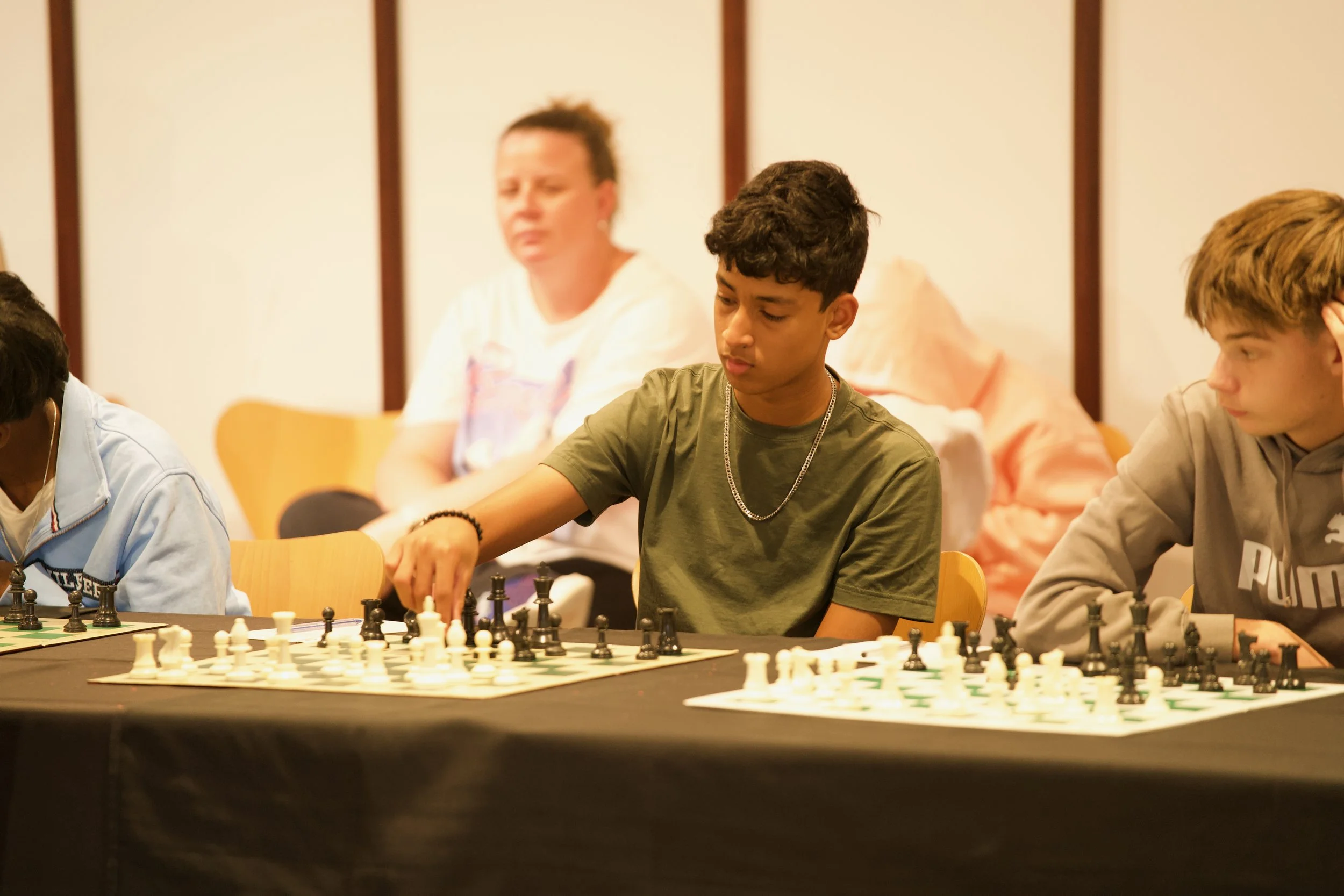 GM Anton Smirnov's Simultaneous Exhibition 