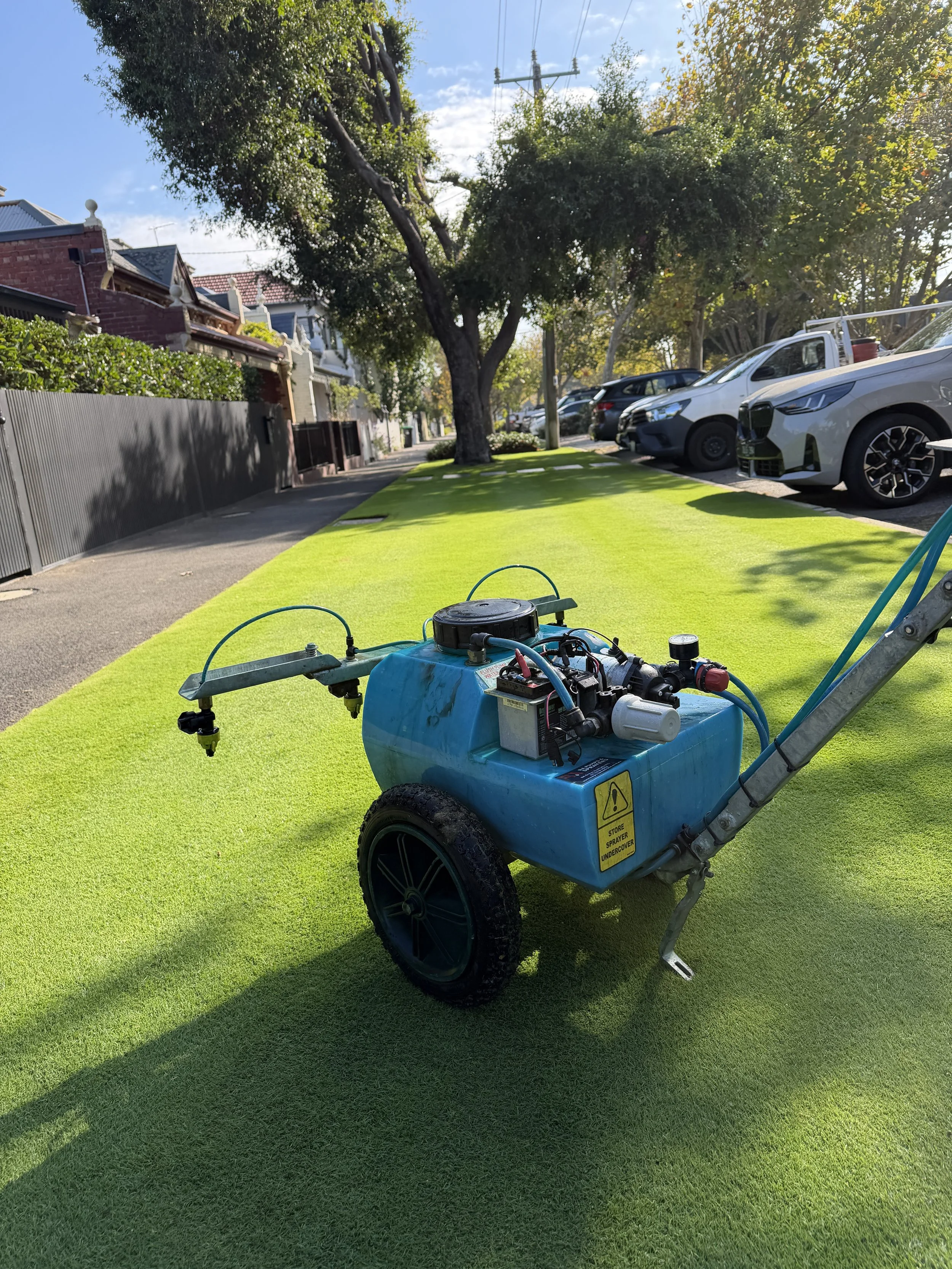 Fertiliser spreader