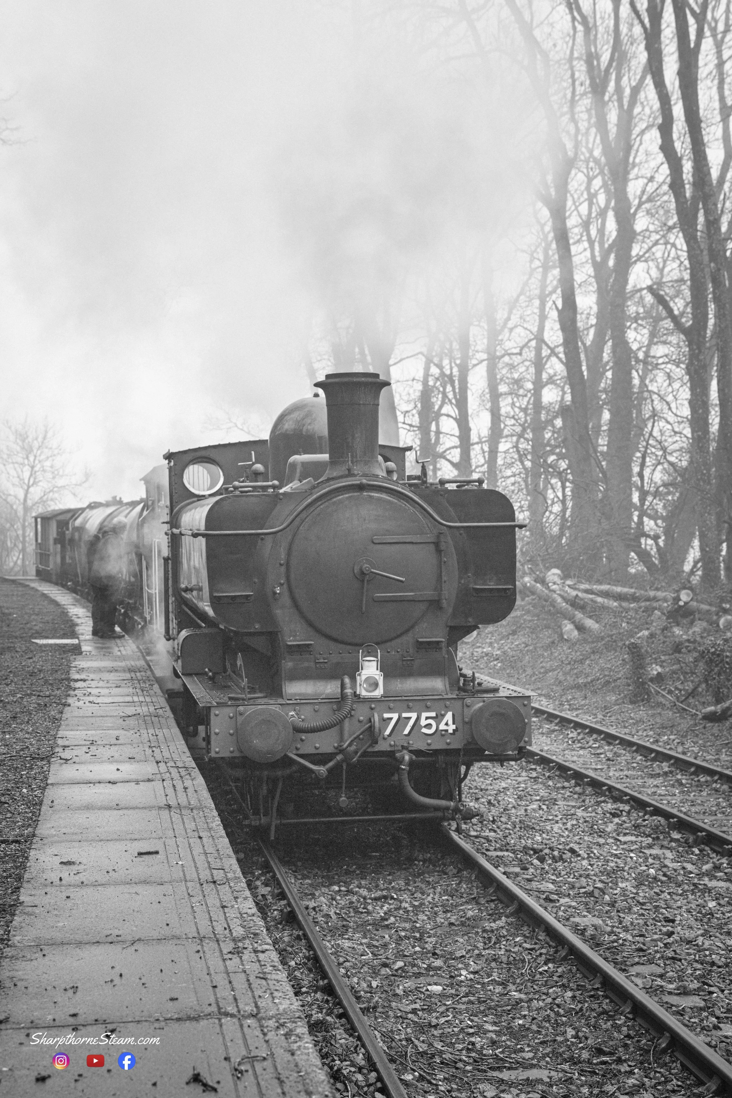 Awaiting the Off - No7754 stands at Mendip Vale platform with her goods service 
