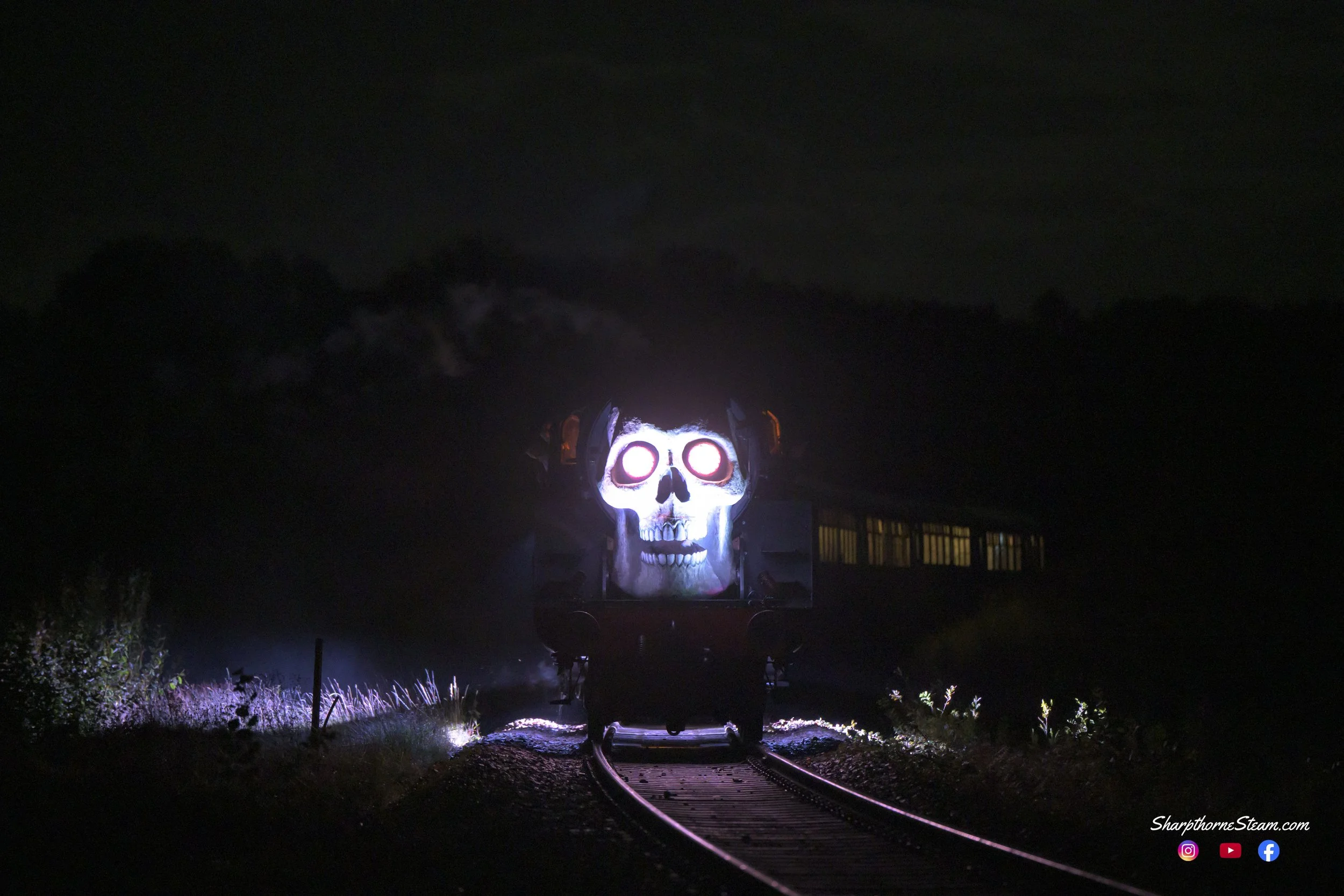 The Ghost Train - A new event for the 2025 calendar saw No73082 dressed up with a skull for Halloween. (Oct'25) 