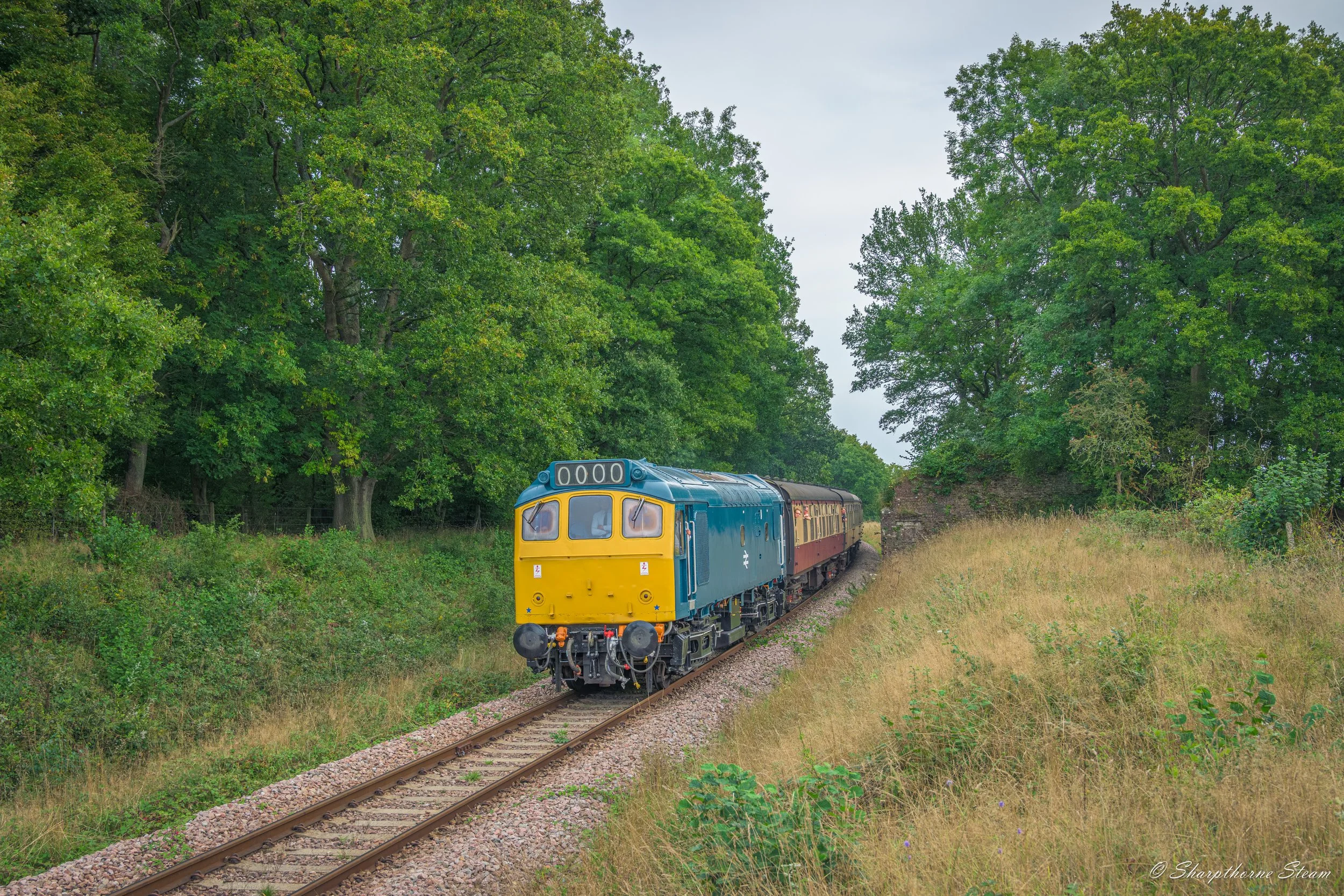 Demolished Rat - No25262 passes through the now demolished Town House Bridge on the Sunday of the Gala