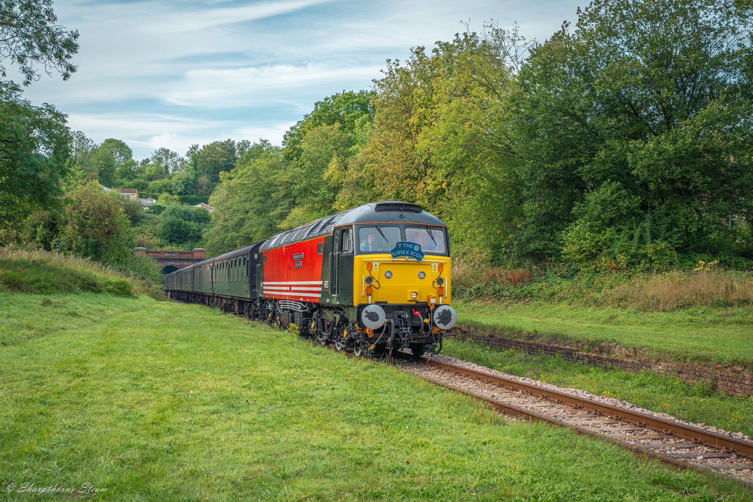 The Sharpthorne Spoon - No47715 passes through Sharpthorne on her first up service of the Saturday morning.