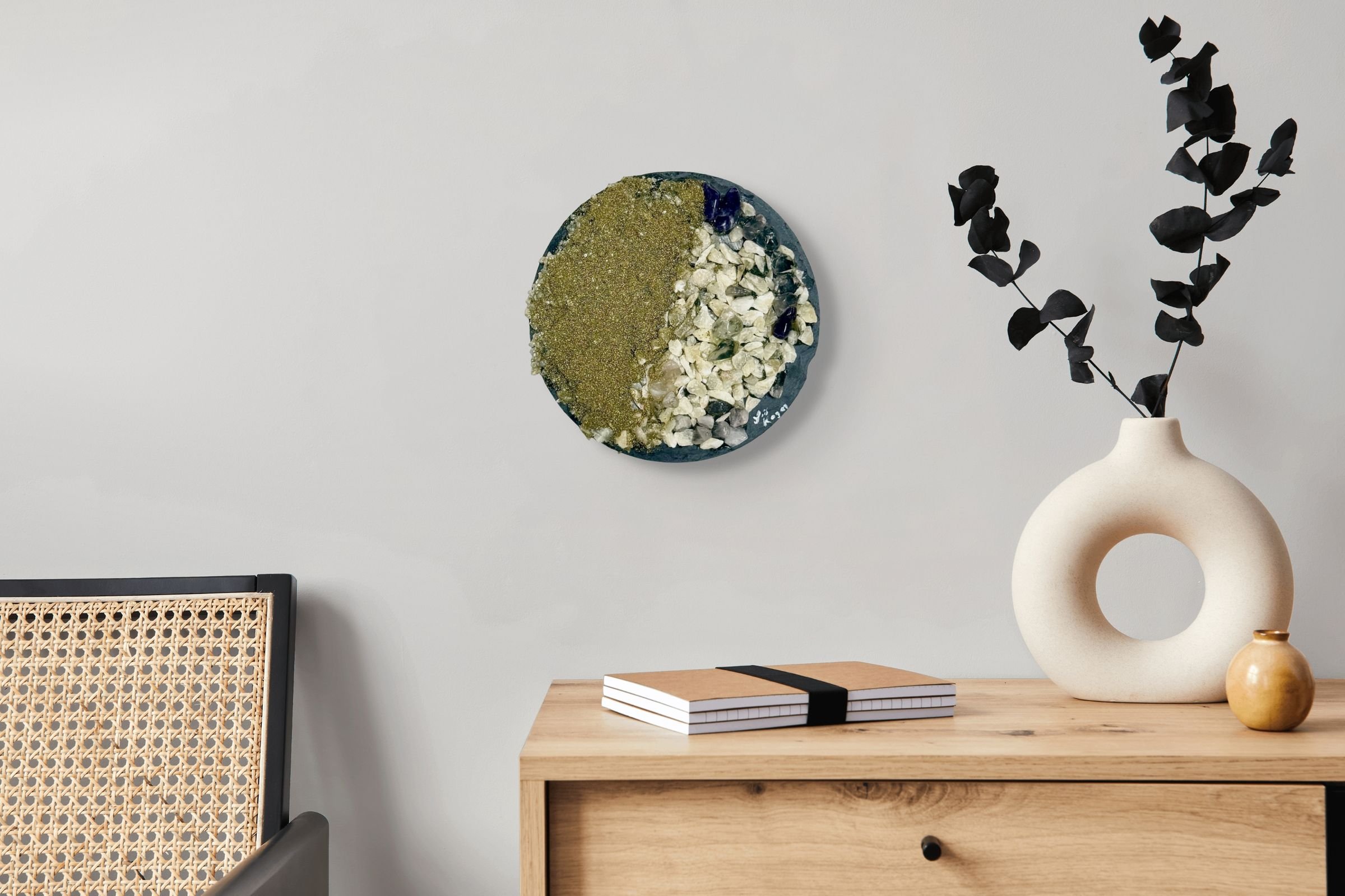 moon bg free-large room.jpg