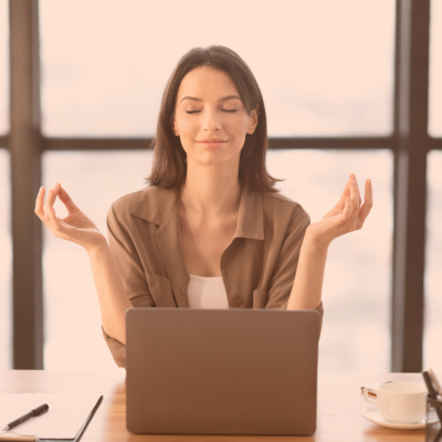 Lady-meditating-press-pause