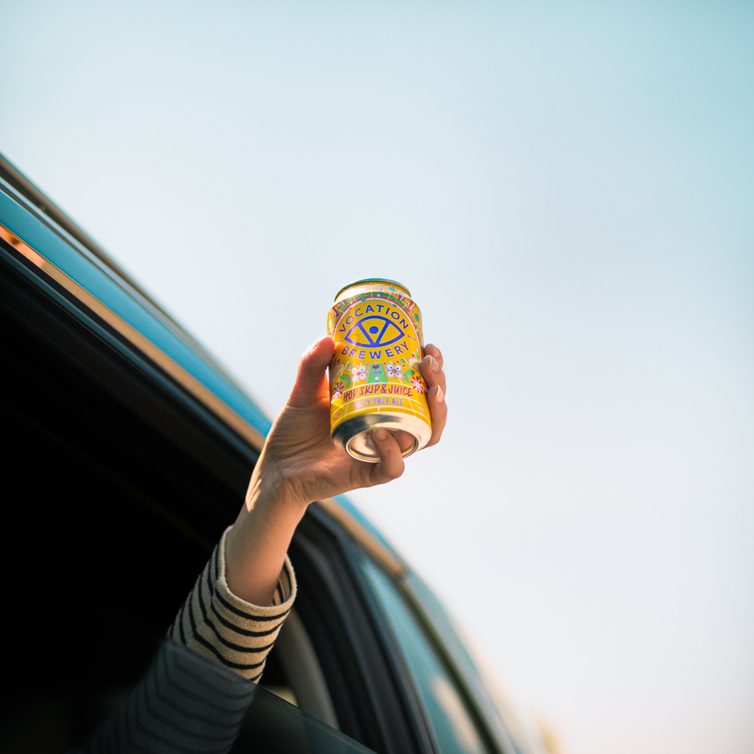 Lifestyle_HopSkip&Juice_330mlCan_Outdoors_04.jpg