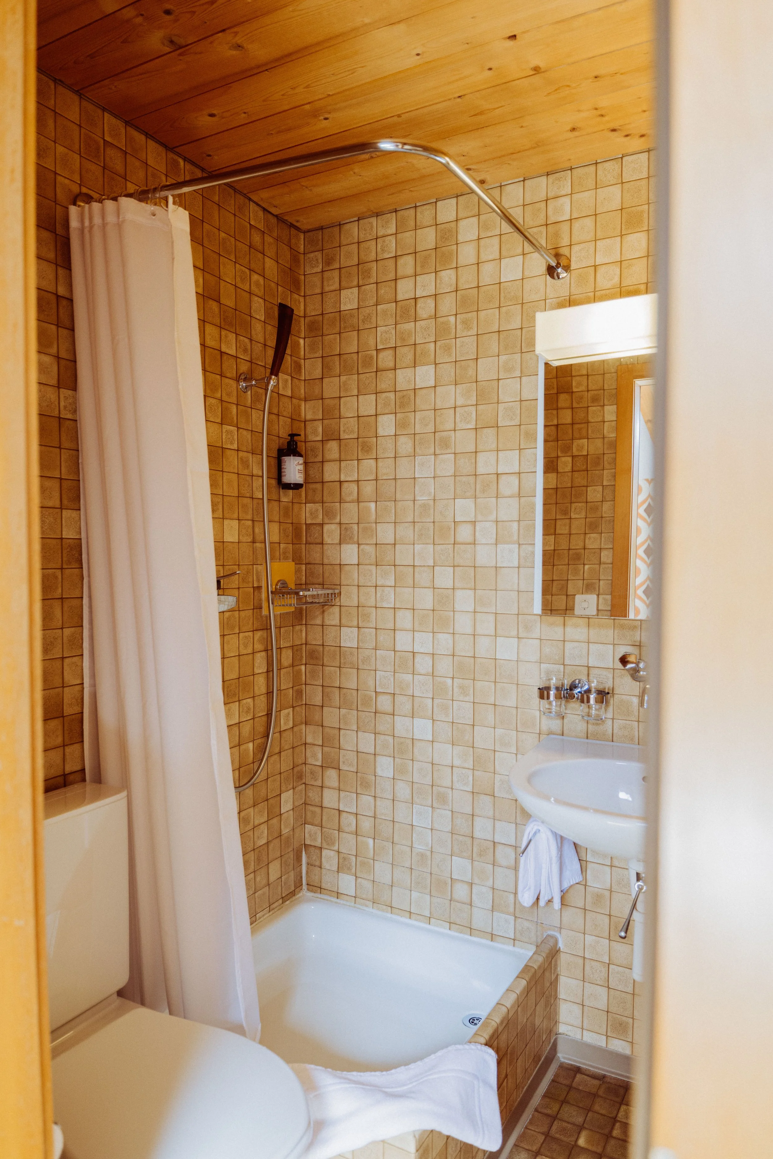 rooms-94.jpg