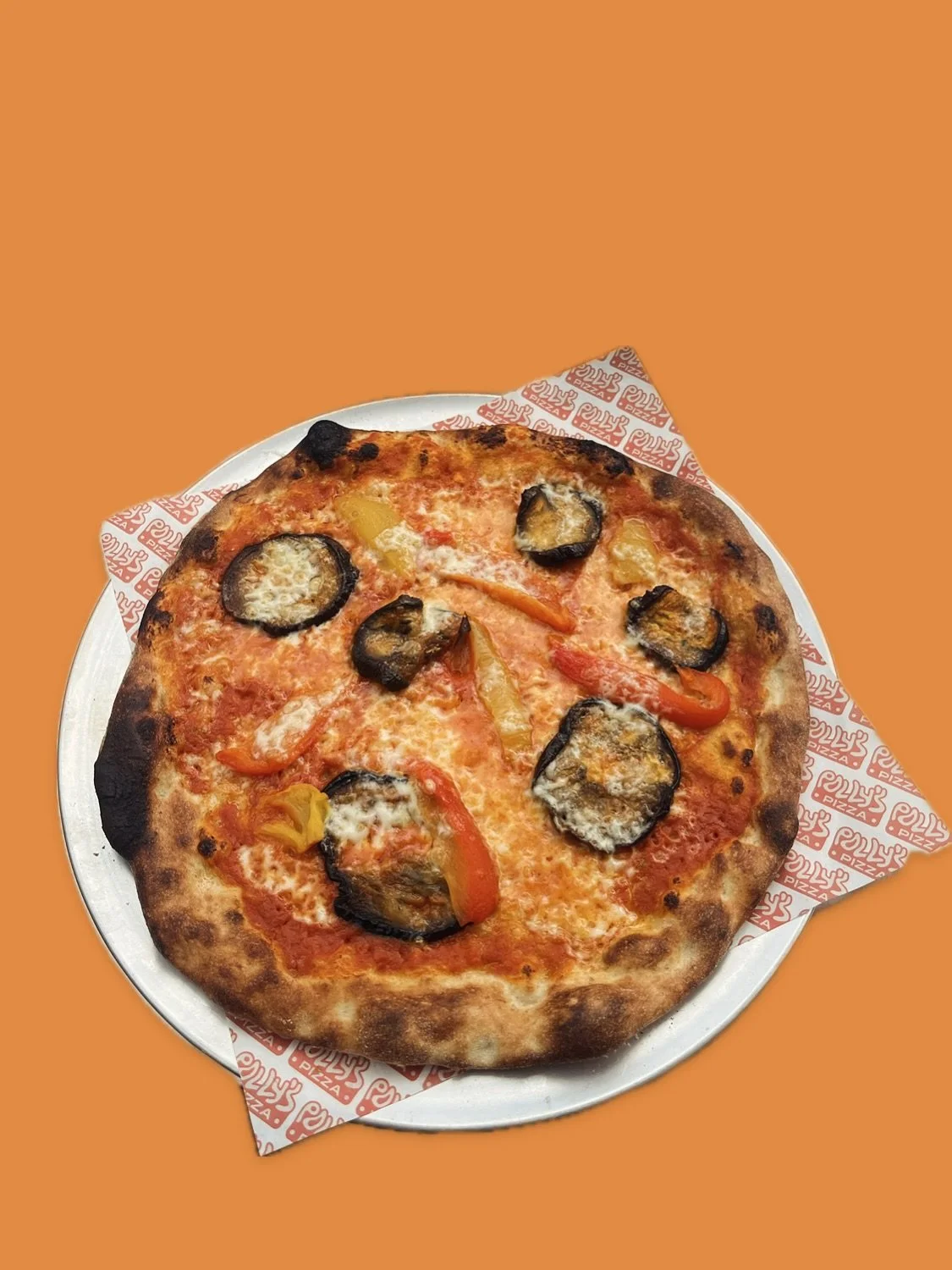 Kom aanstaande zaterdag 30 augustus vanaf een uur of 11 langs in onze productiekeuken tijdens de braderie van de najaarsfeesten in Katwijk voor kwarten of hele pizza&rsquo;s &hearts;️

Spot op de plaetjes:
Aubergine: curry-tomatensaus, mozz, aubergin