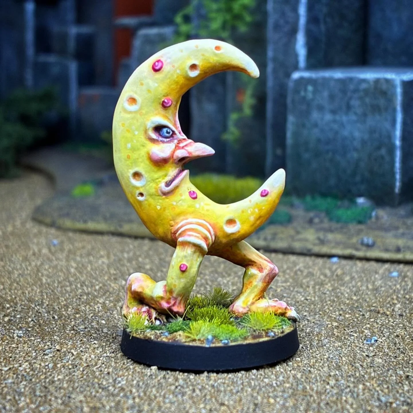 Mother Moon and her Moonblins have landed on KICKSTARTER check the link in my bio to get these cosmic mischief makers from @uollas_uolsh #indieminiatures #moon #oldhammer #sculptingminiatures #weirdfantasy