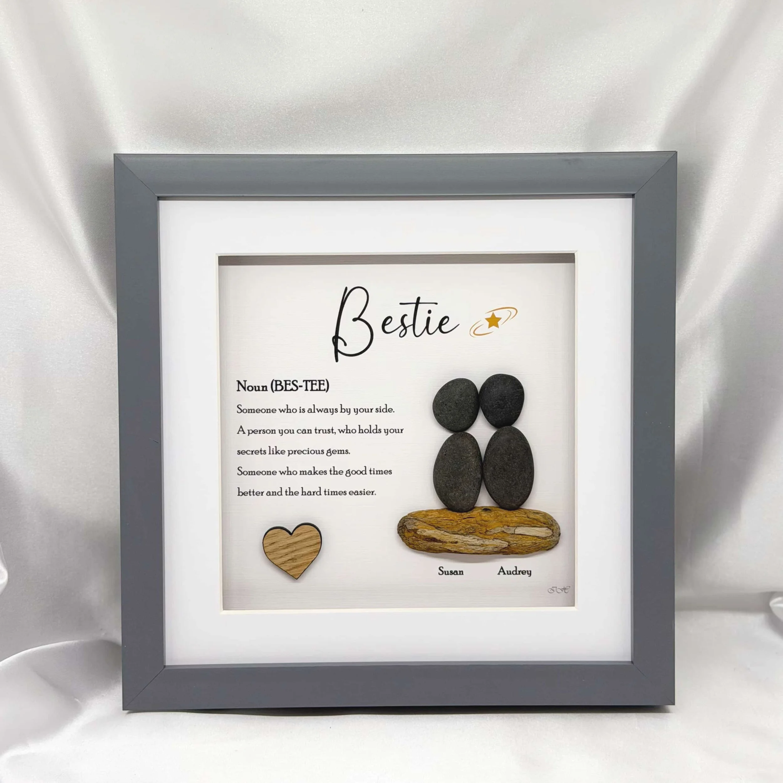 handmade-bestie-pebble-art-gift-with-names.png