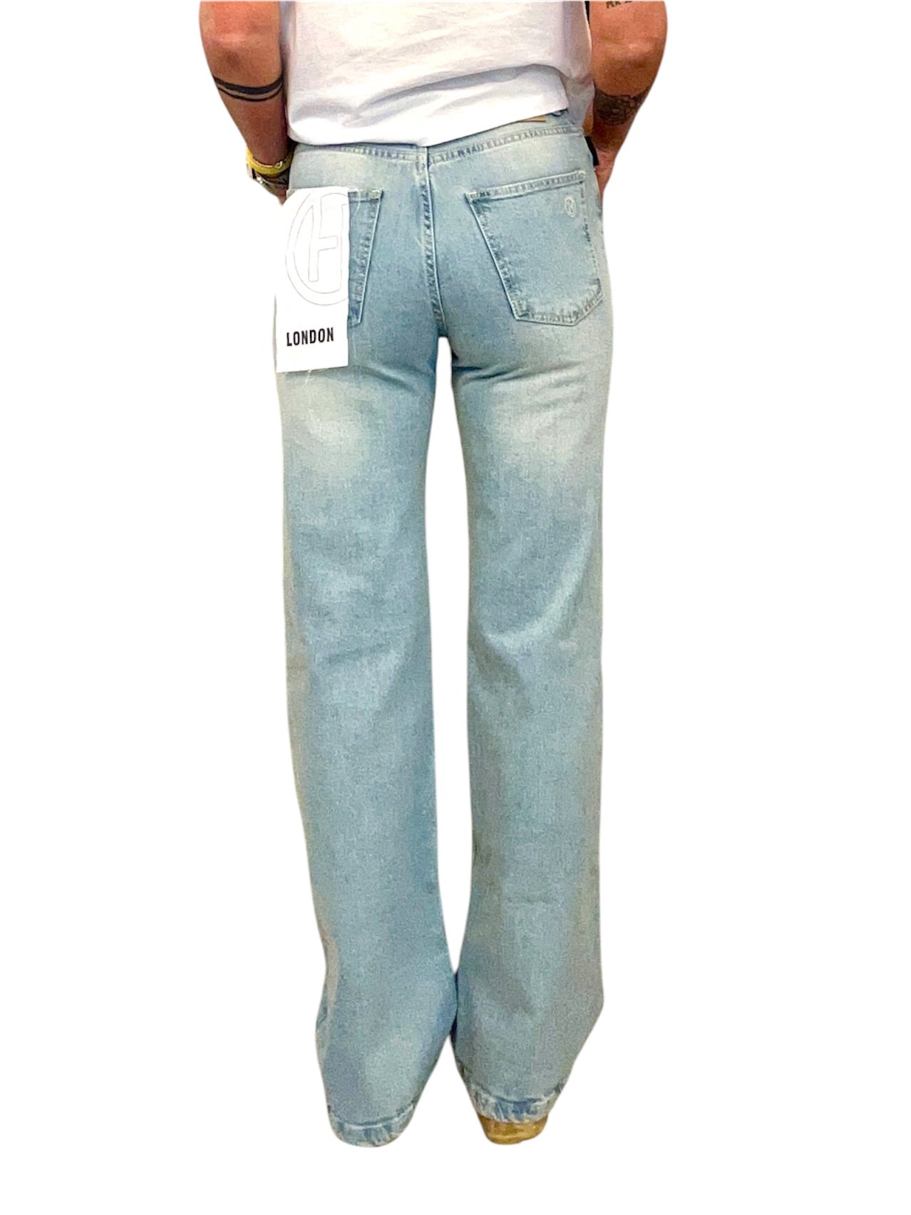 JEANS HAVE ONE