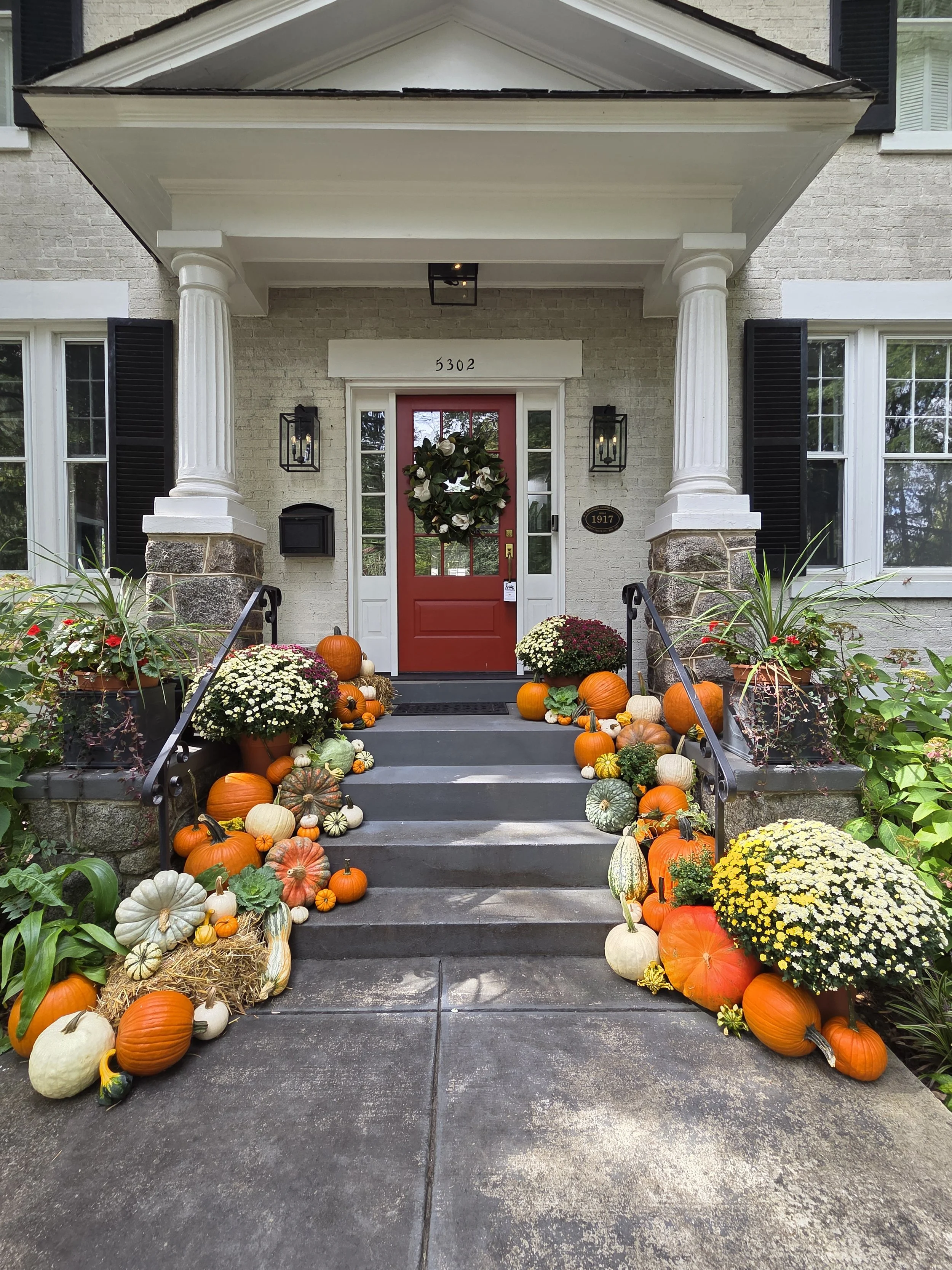 Best Fall Porch Decor Ideas for DMV Homes