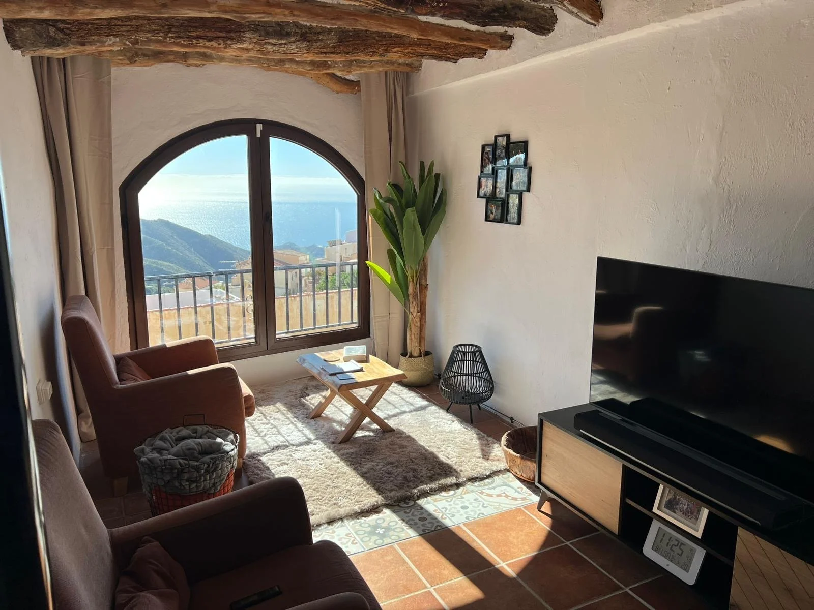 Polopos €109.500 - Renovated Alpujarran townhouse  with rental licence for sale