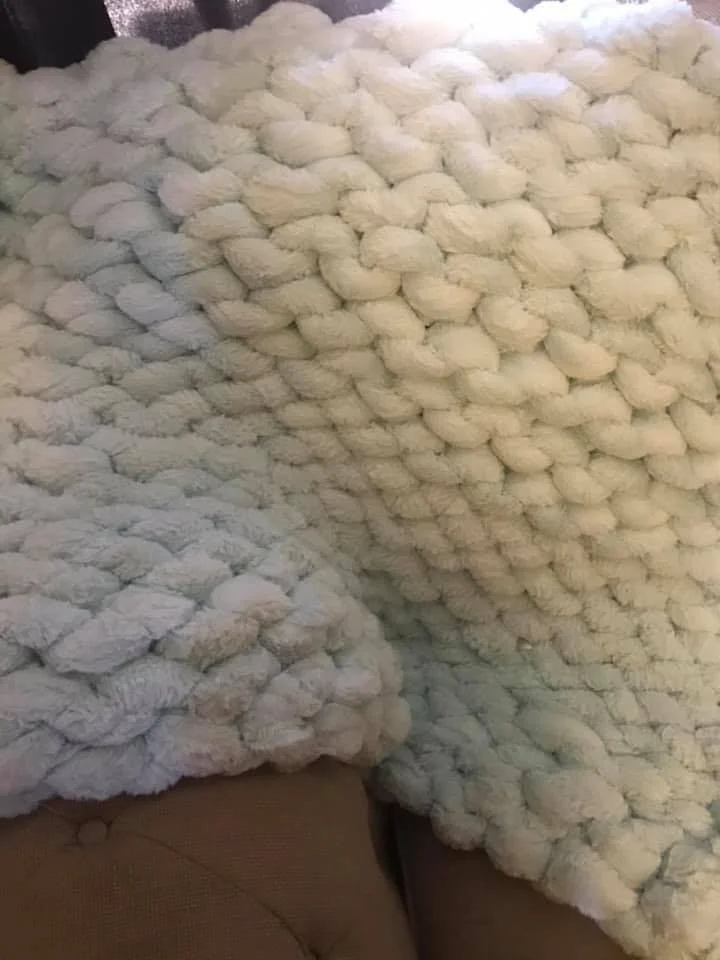 Chunky Knit Blanket Party!  