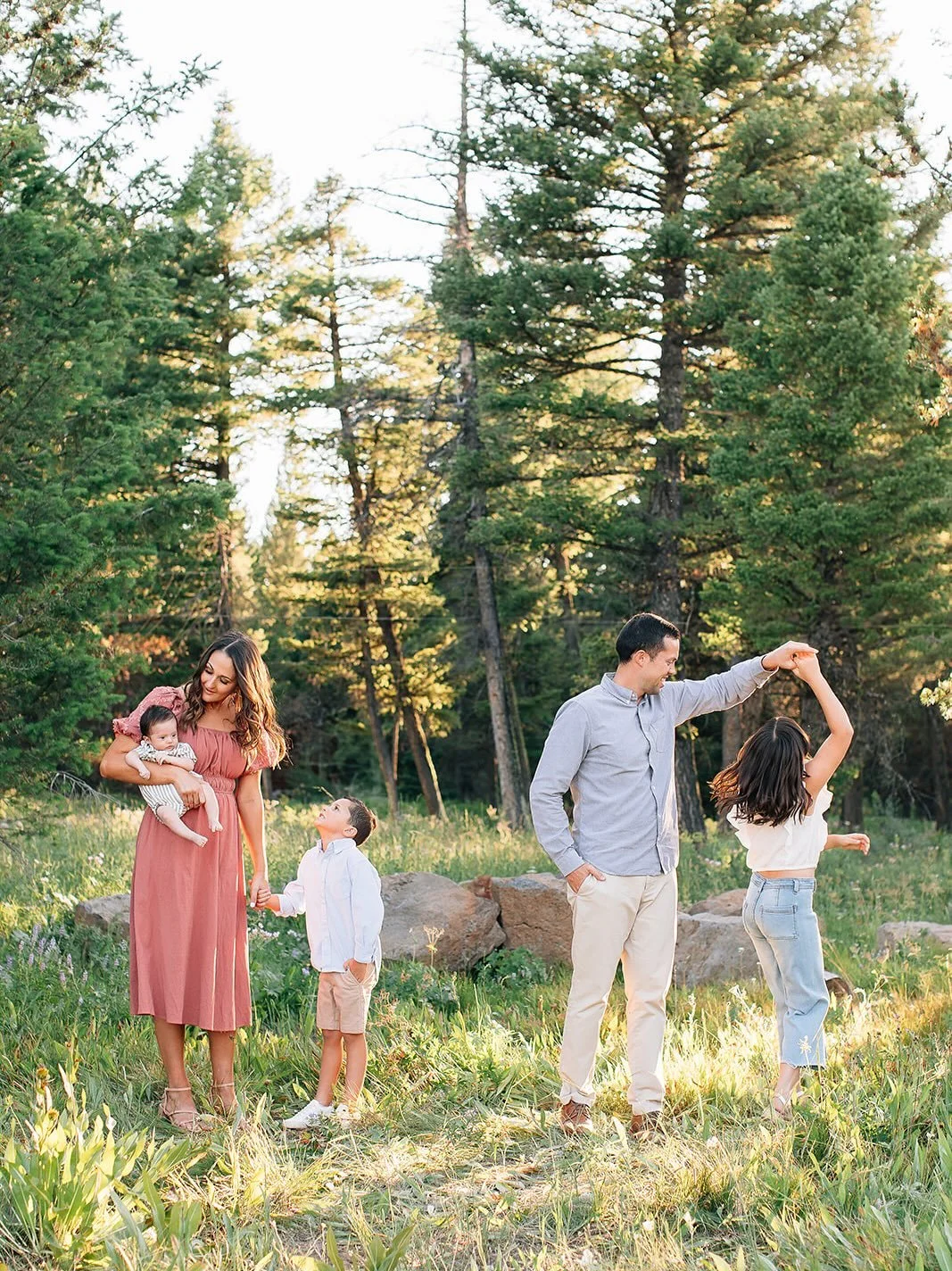 #CourtneyExcellPhotos #FallFamilyPhotos #IdahoFallsPhotographer #EastIdahoFamilyPhotographer