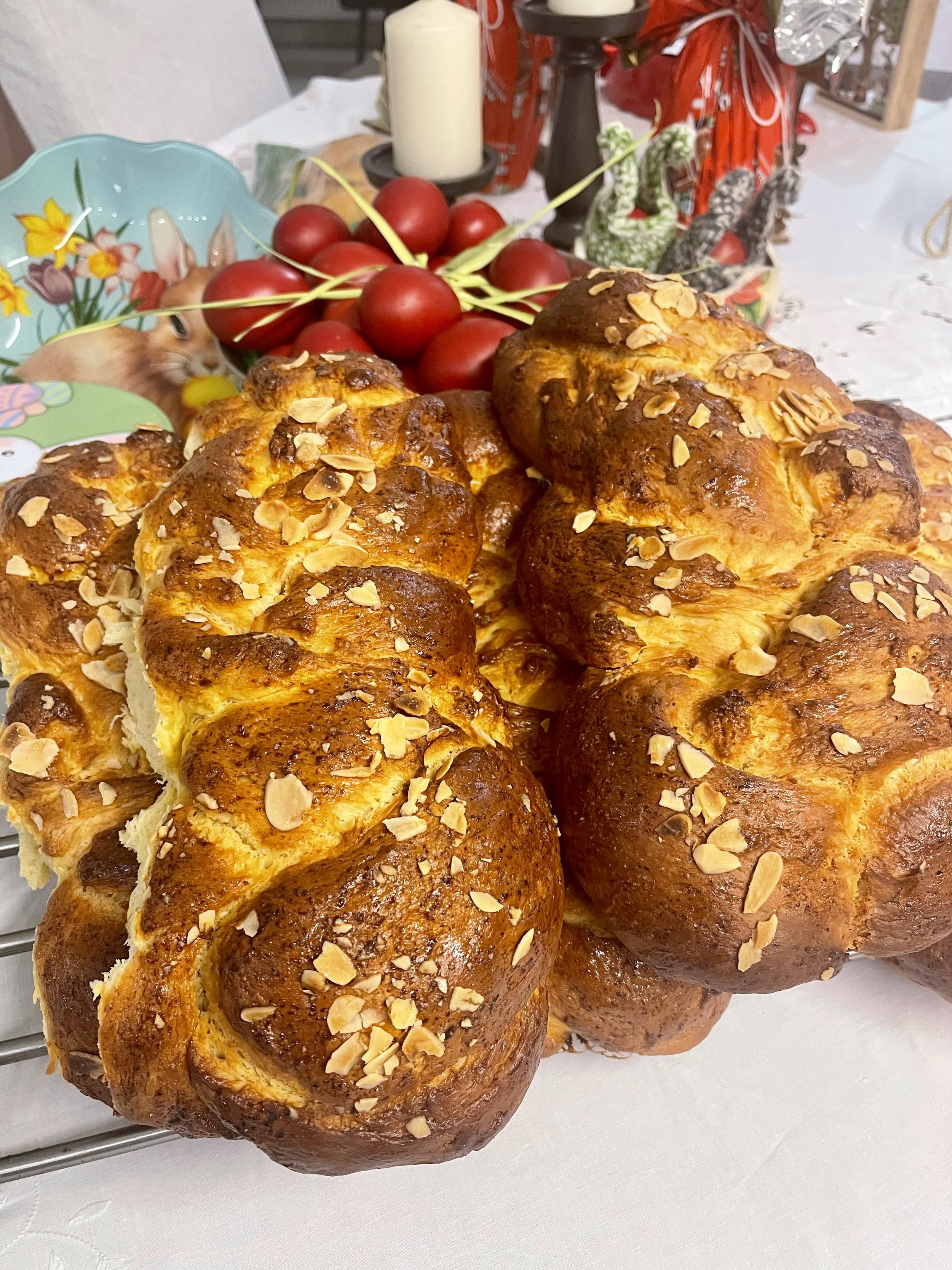 🥐 ΠΑΣΧΑΛΙΝΑ ΤΣΟΥΡΕΚΙΑ (5 τεμάχια)
