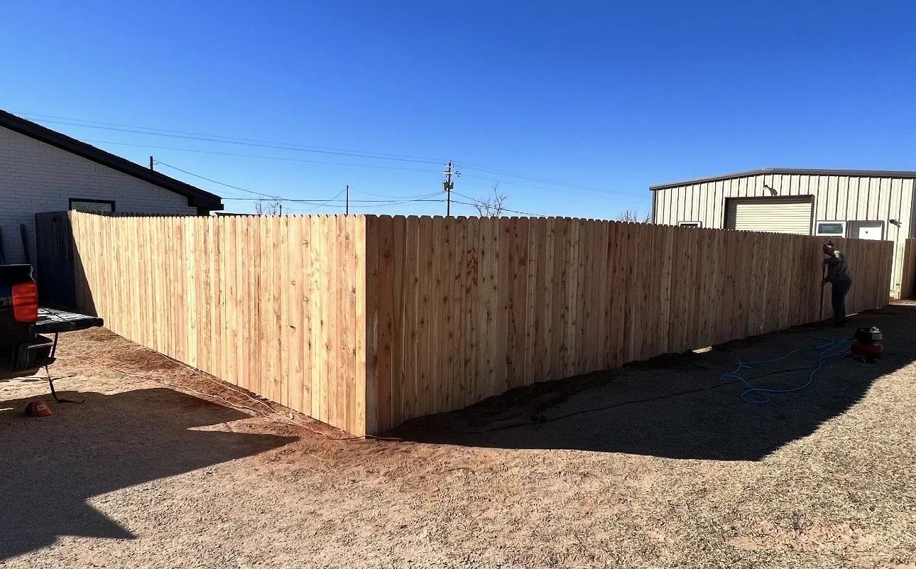100 ft Privacy fence