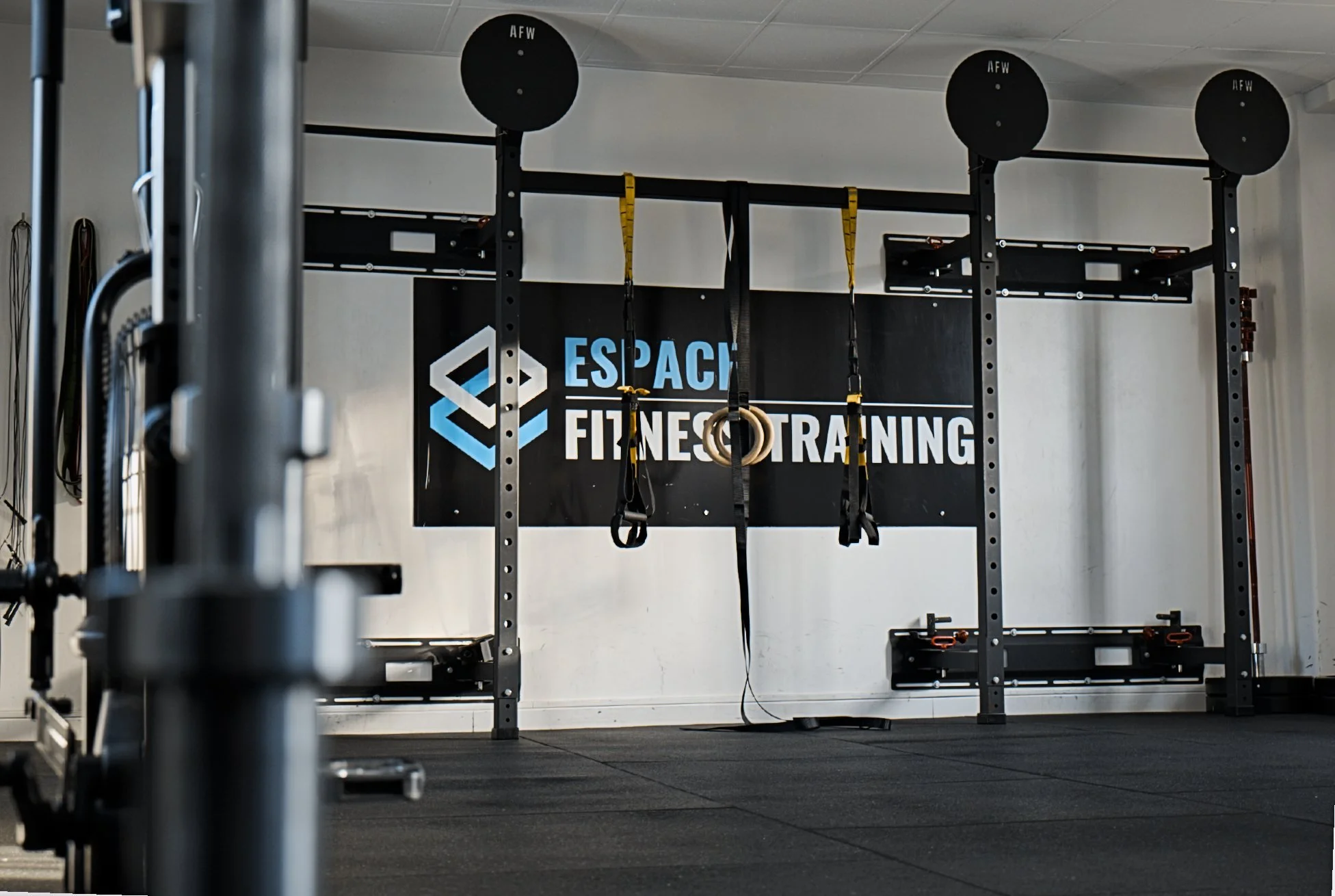 Salle de cross-training équipée de matériel haut de gamme à Colombes chez UNITED BOXING.
