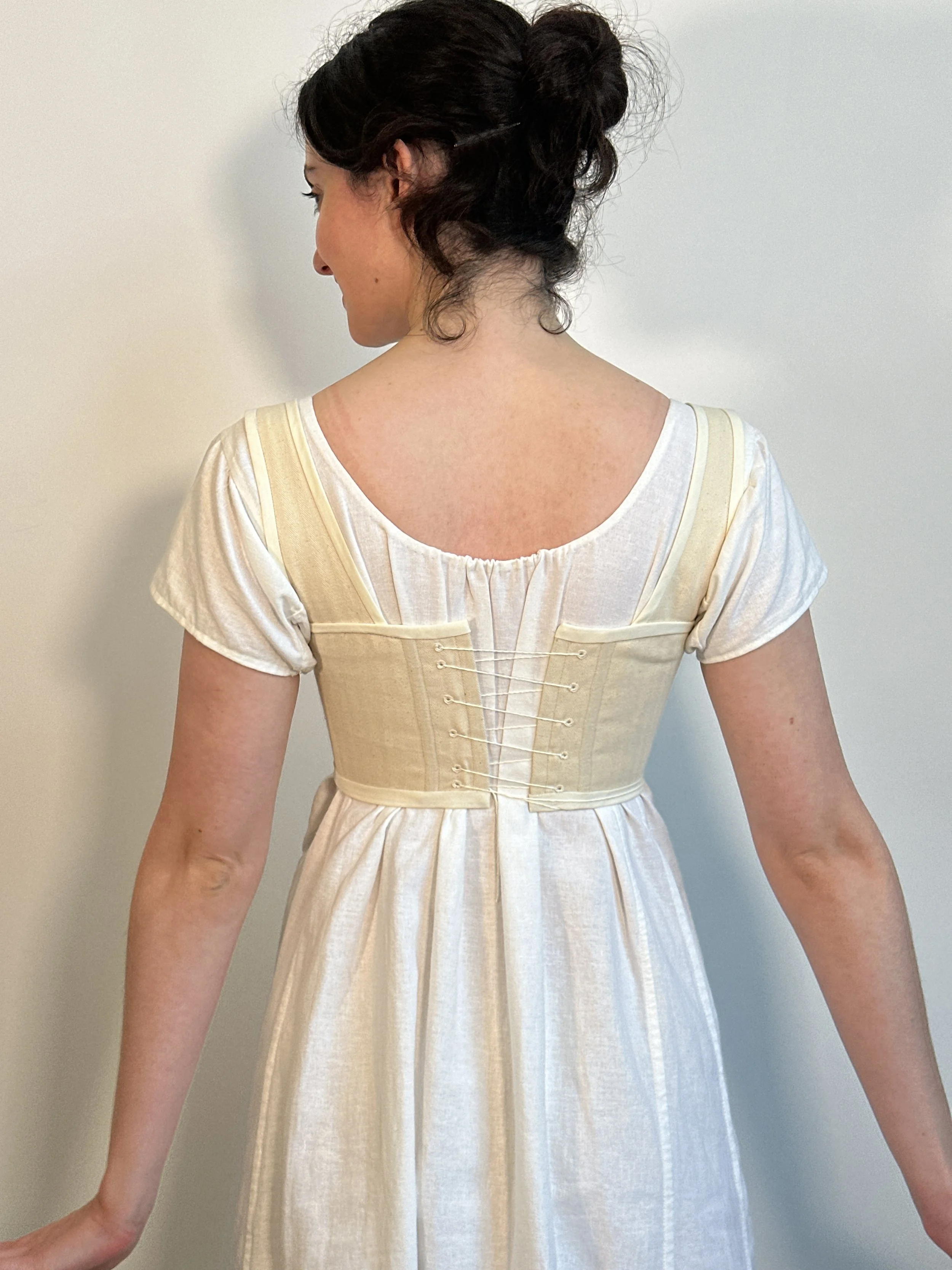 Short stays with spiral lacing