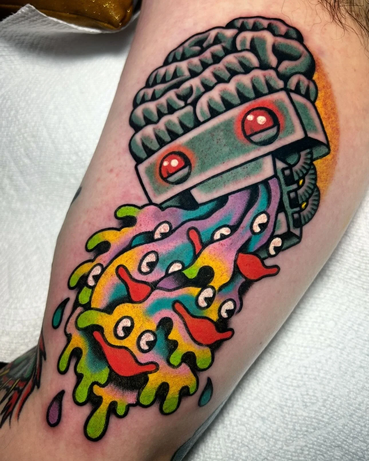 Han-Tyumi tattooed for Mitchell yesterday!!! Such a sick tattoo to end the year on! Thank you everyone for another incredible year of tattooing at @sweetandsourtattoo! Let&rsquo;s make 2026 even better!!! @amigosmfg @kingpintattoosupply #kingpintatto