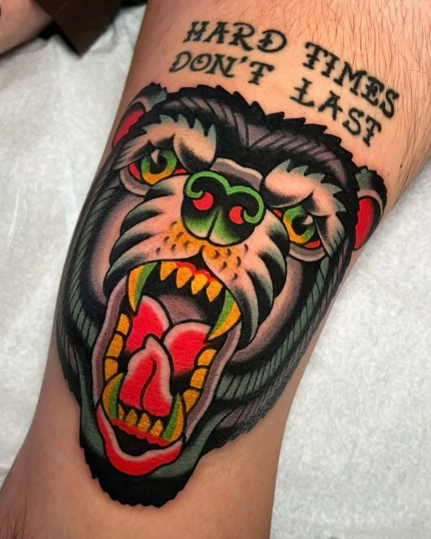 Big bear tattoo on the knee for Tucker done in one shot, thank you Tucker!!! @sweetandsourtattoo @amigosmfg @kingpintattoosupply #kingpintattoosupply
