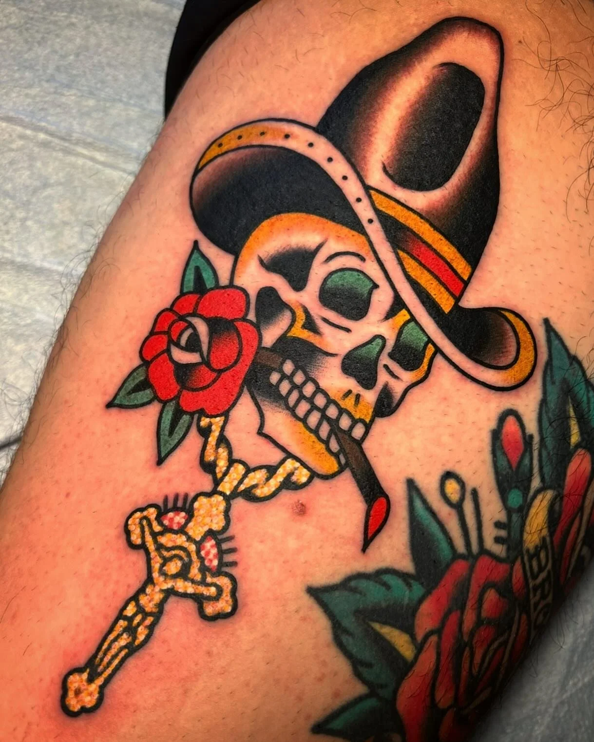 Thanks again Tim!! 💀🌹💰 @sweetandsourtattoo @amigosmfg @kingpintattoosupply #kingpintattoosupply