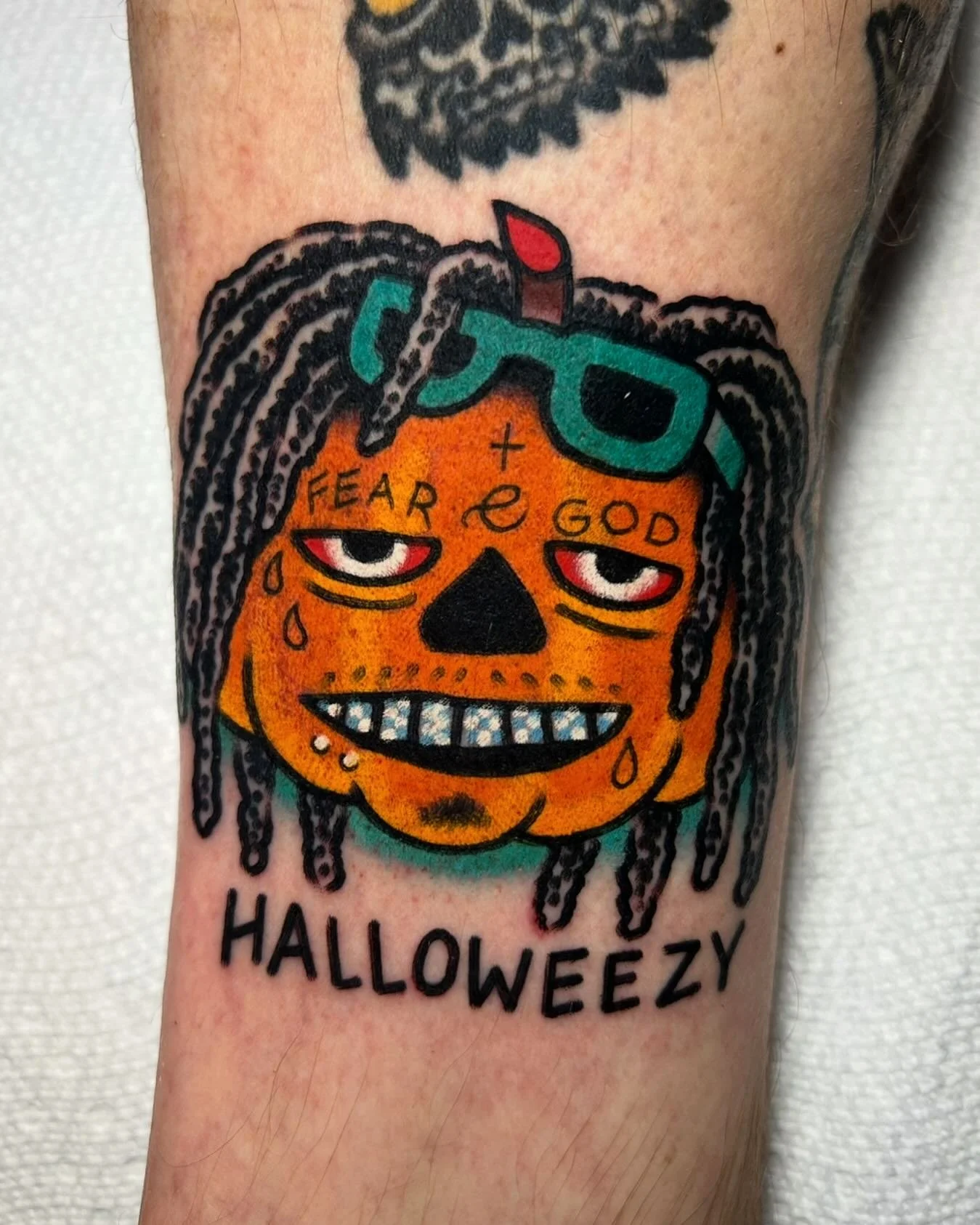 WEEZY F. BABY and the F is for Ficifolia!! Thank you Whit for getting tattoo today! Underneath an absolute heater from @grahambeech @sweetandsourtattoo @amigosmfg @kingpintattoosupply #kingpintattoosupply @liltunechi