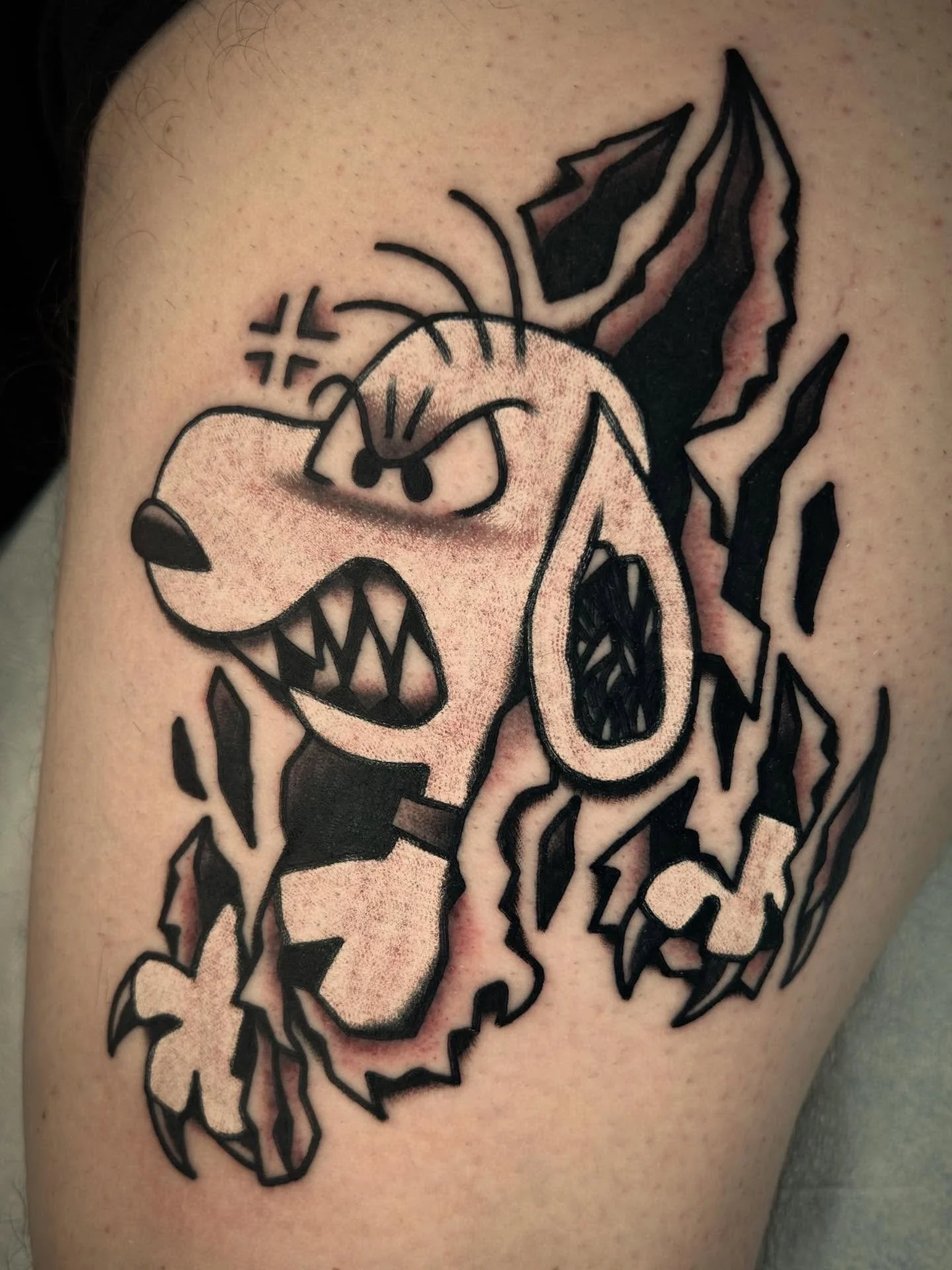 IF U CAN&rsquo;T BARK WIT THA BIG DOGS STAY ON DA PORCH!!! Going full doggystyle on the back of the thigh for my friend Jake, thank you as always and love you brother!!! Tattooed at the best shop in the world @sweetandsourtattoo with the best machine
