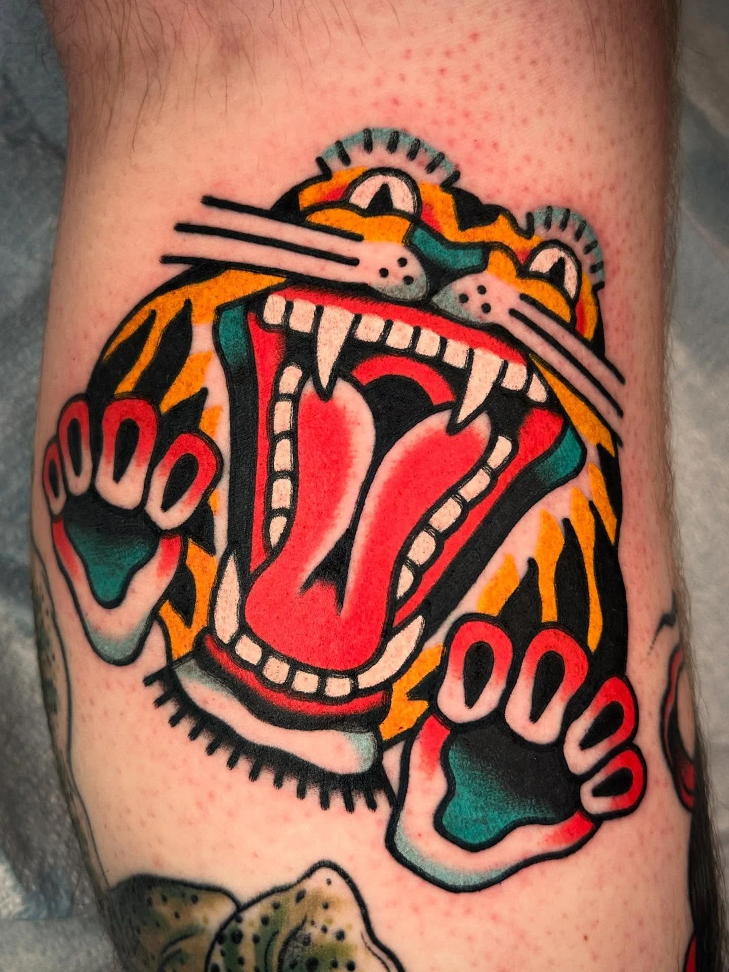 FANTASY&rsquo;S FEST DAY TWO!! This was a busy one! Stoked I got to do so many cool walk-ups and get a good healed photo of one from last year!! Thank you again to everyone who got tattooed! I love y&rsquo;all!!! @fantasystattoo @sweetandsourtattoo @