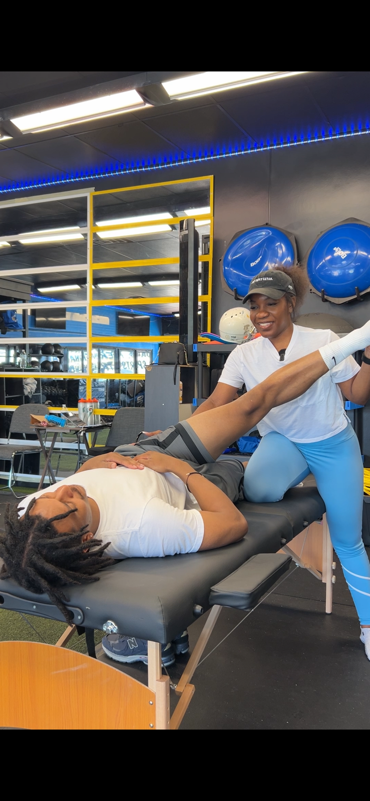 Assisted stretching Houston – athletic trainer session