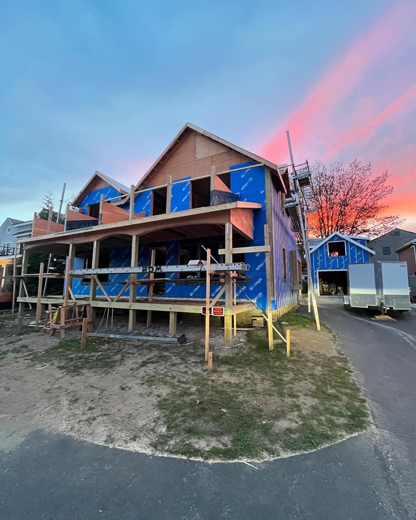 Out with the old in with the new! Swipe to see where the NB Crew started 😎

Architect: @lauradkrekorian 
Builder: @neillbros 

#builder #buildersofig #buildersri #rhodeislandbuilder #rhodeislandcontractor #residentialrhodeisland #narragansettri #jam